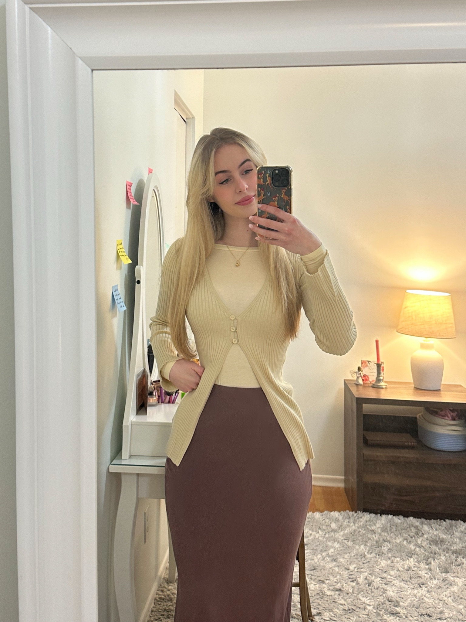 Cardigan: xs
Top: xs
Skirt: xs