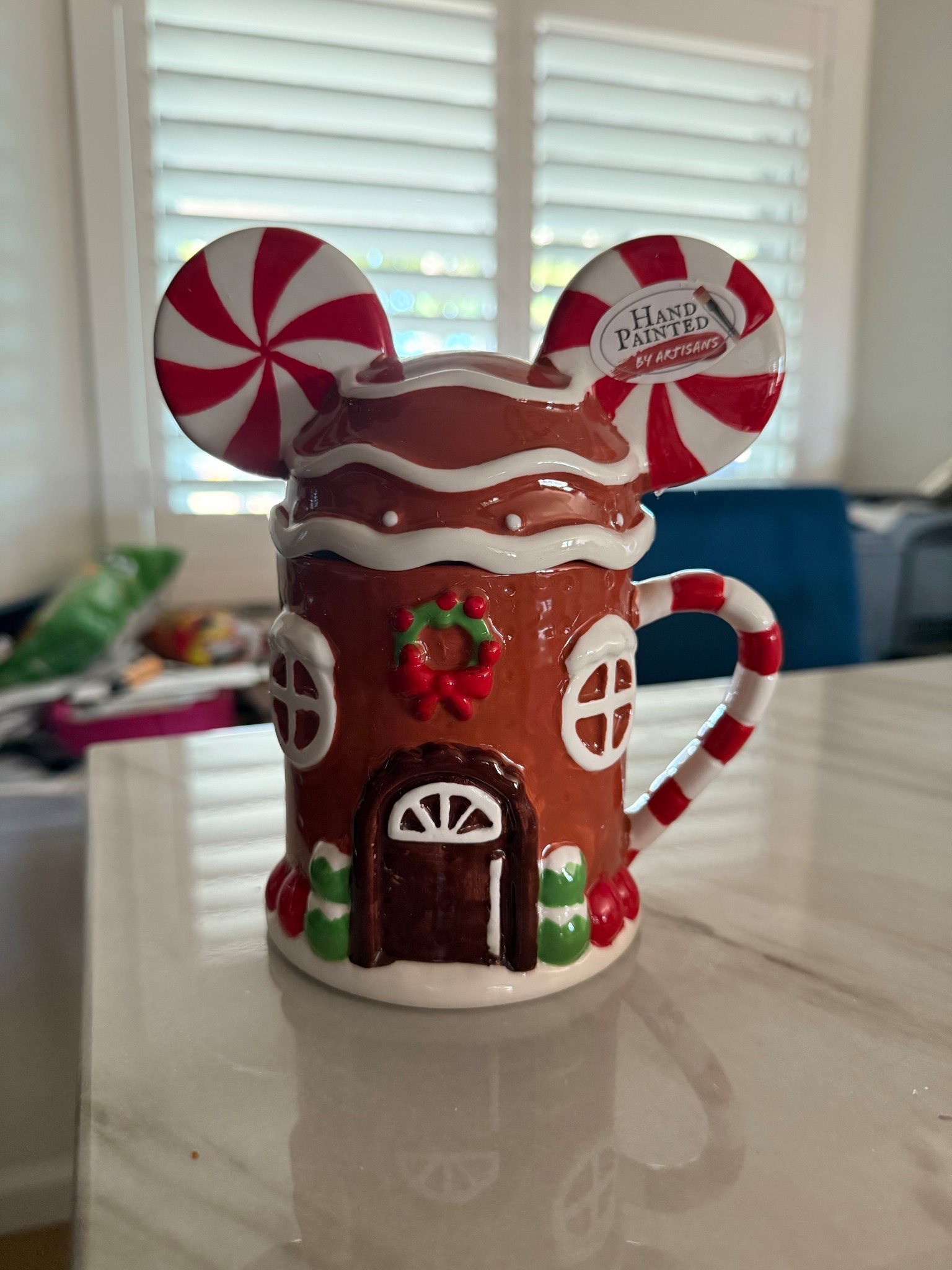 Mickey gingerbread house mug with lid

#LTKGiftGuide #LTKHoliday #LTKCyberWeek