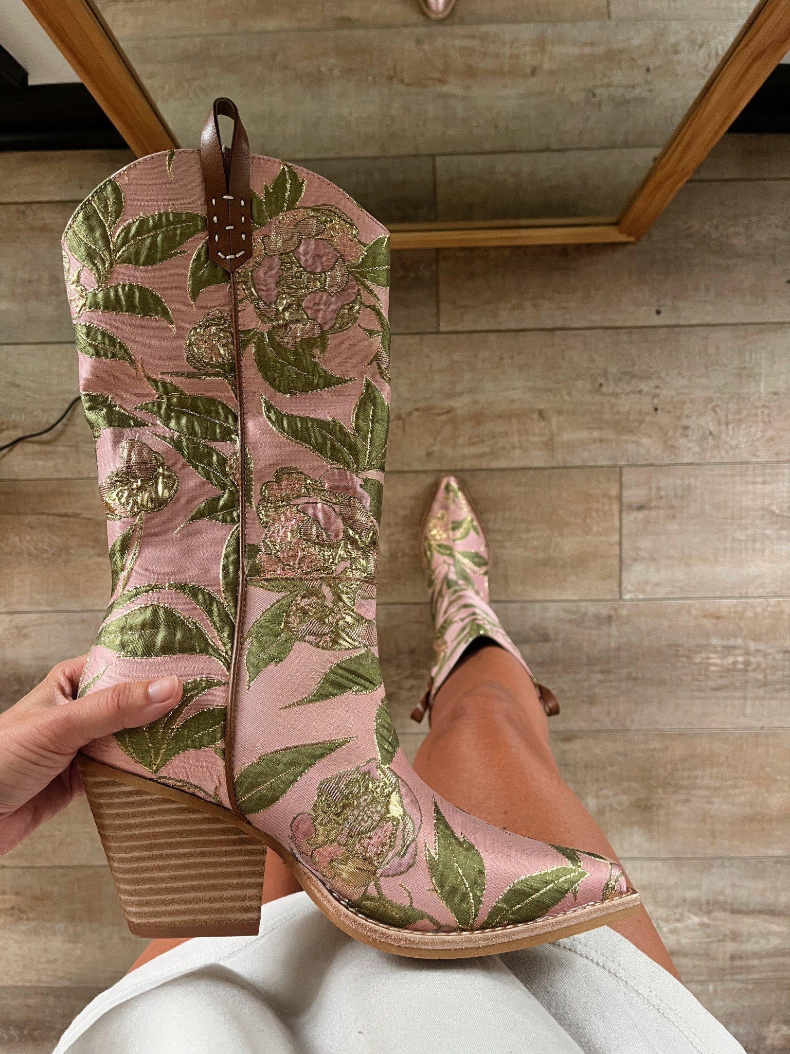 The colors in these western boots are perfect! Love the floral design and gold detail. If between sizes go up! 

#LTKootd #LTKSeasonal #LTKFestival