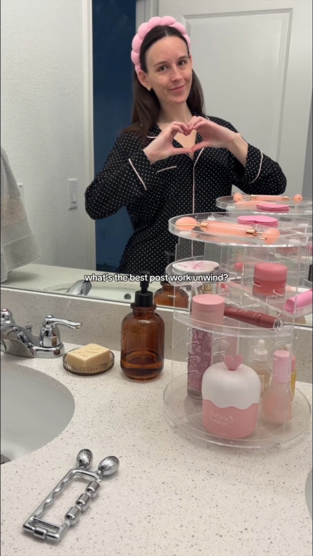 what’s the best post work unwind? my yeamon beauty gua sha and roller! my evening routine doesn’t feel complete until it’s done, and they’re linked on my ltk ✨ #ad 

#LTKgrwm #LTKselfcare #LTKBeauty