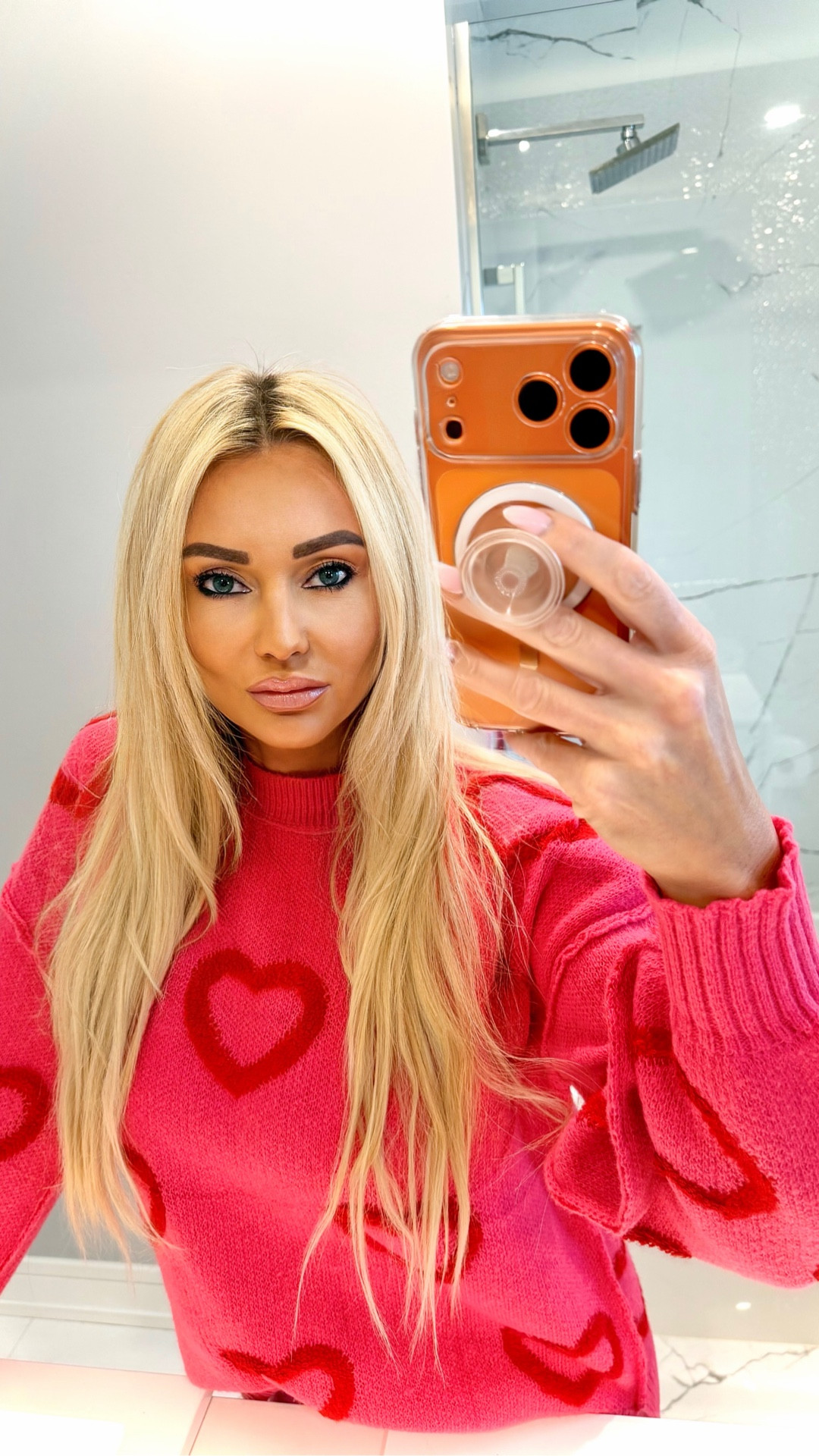 I bought this sweater on a whim… and instantly fell in love 💕
It’s so soft, cozy, and flattering — perfect for February and all the Valentine’s vibes coming up.
Linked it because it’s one of those feel-good pieces 🤍

#LTKValentine #LTKootd #LTKgrwm