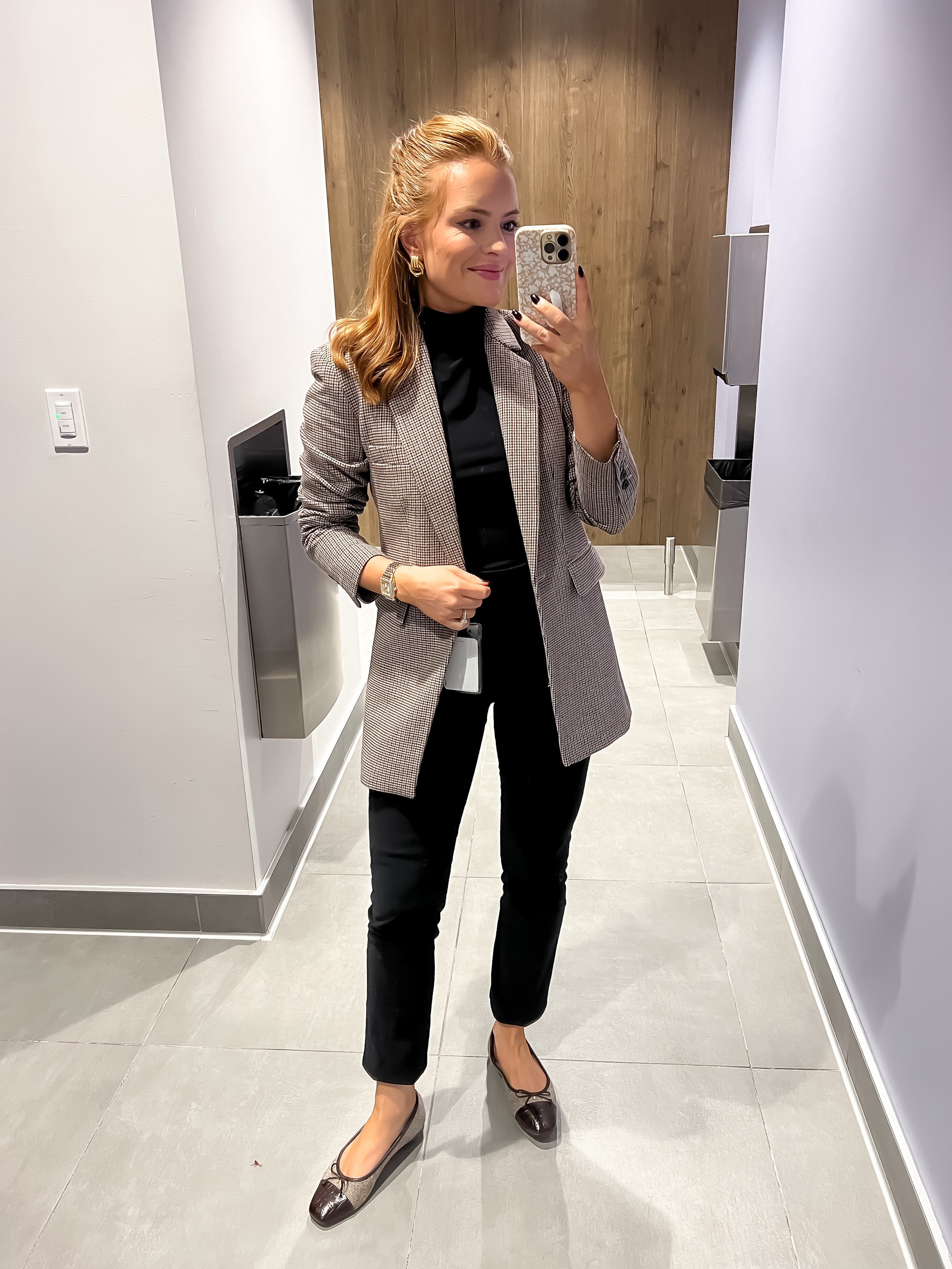 This is the perfect office look for fall! I love how this blazer compliments the ballet flats. 🤍

#LTKStyleTip #LTKSeasonal #LTKWorkwear