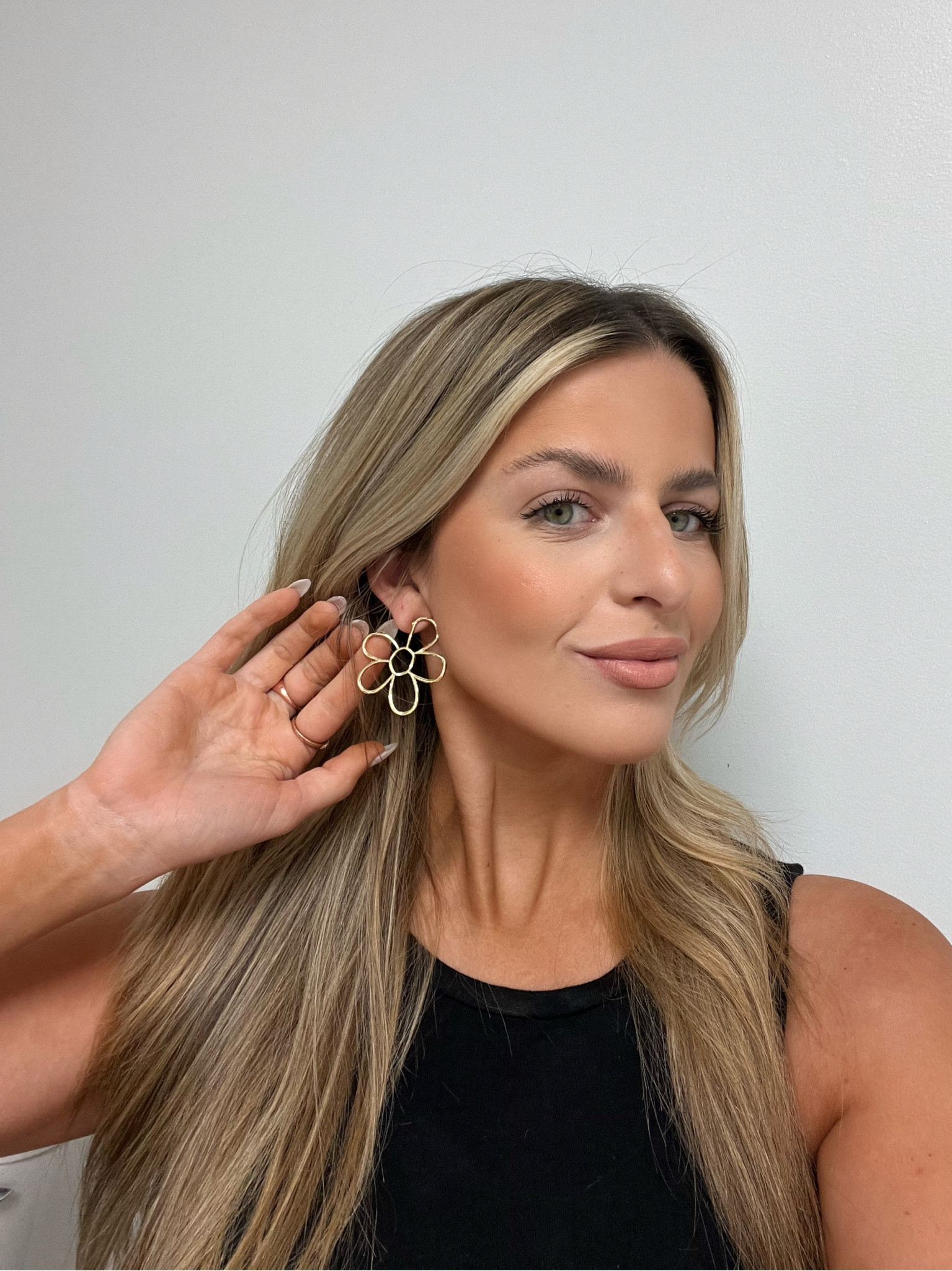 The perfect gold summer staple earring! 💐



#LTKSeasonal
