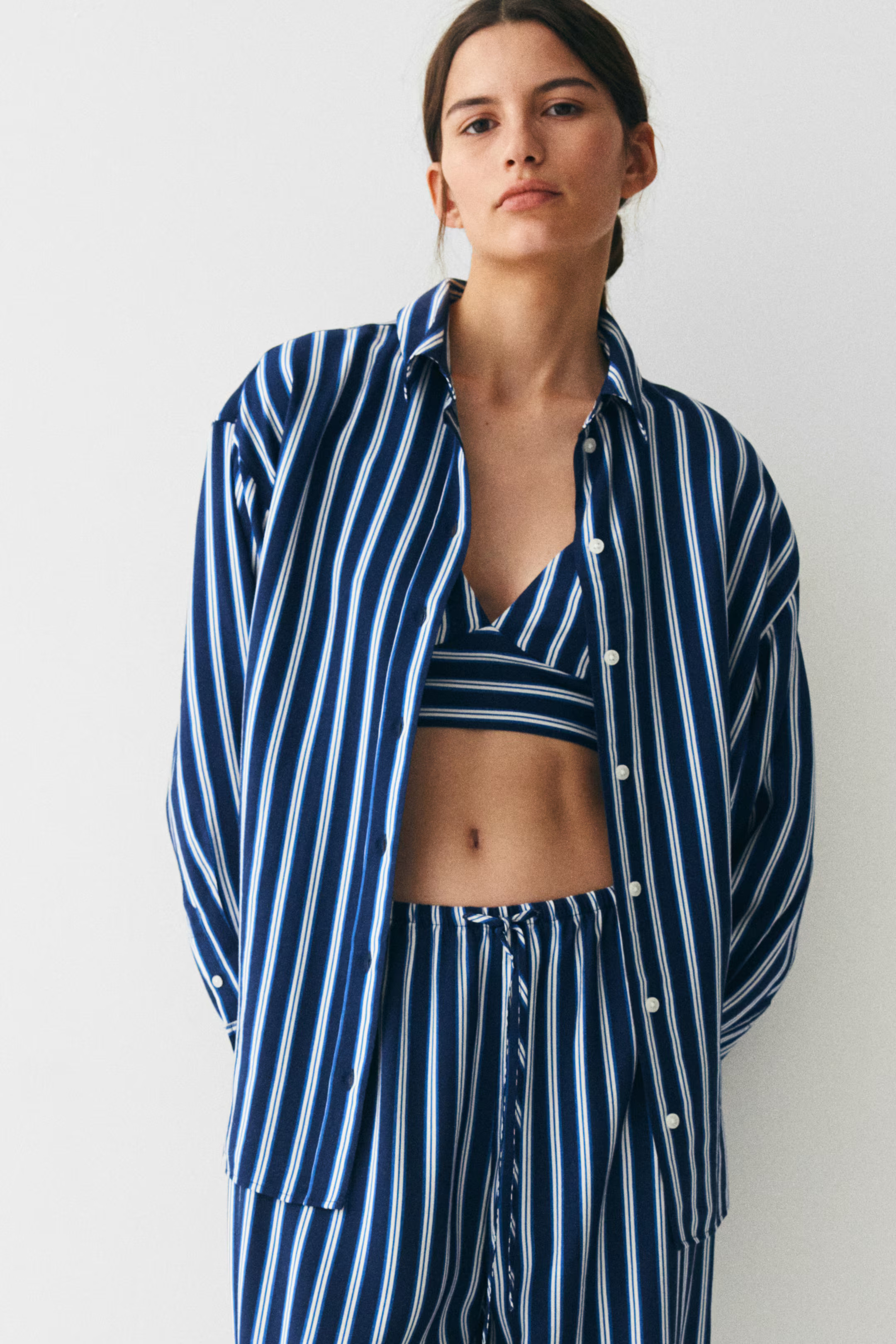 Chemise oversize en twill - Bleu marine/rayé - FEMME | H&M FR | H&M (FR, IT, ES, PT, BE)