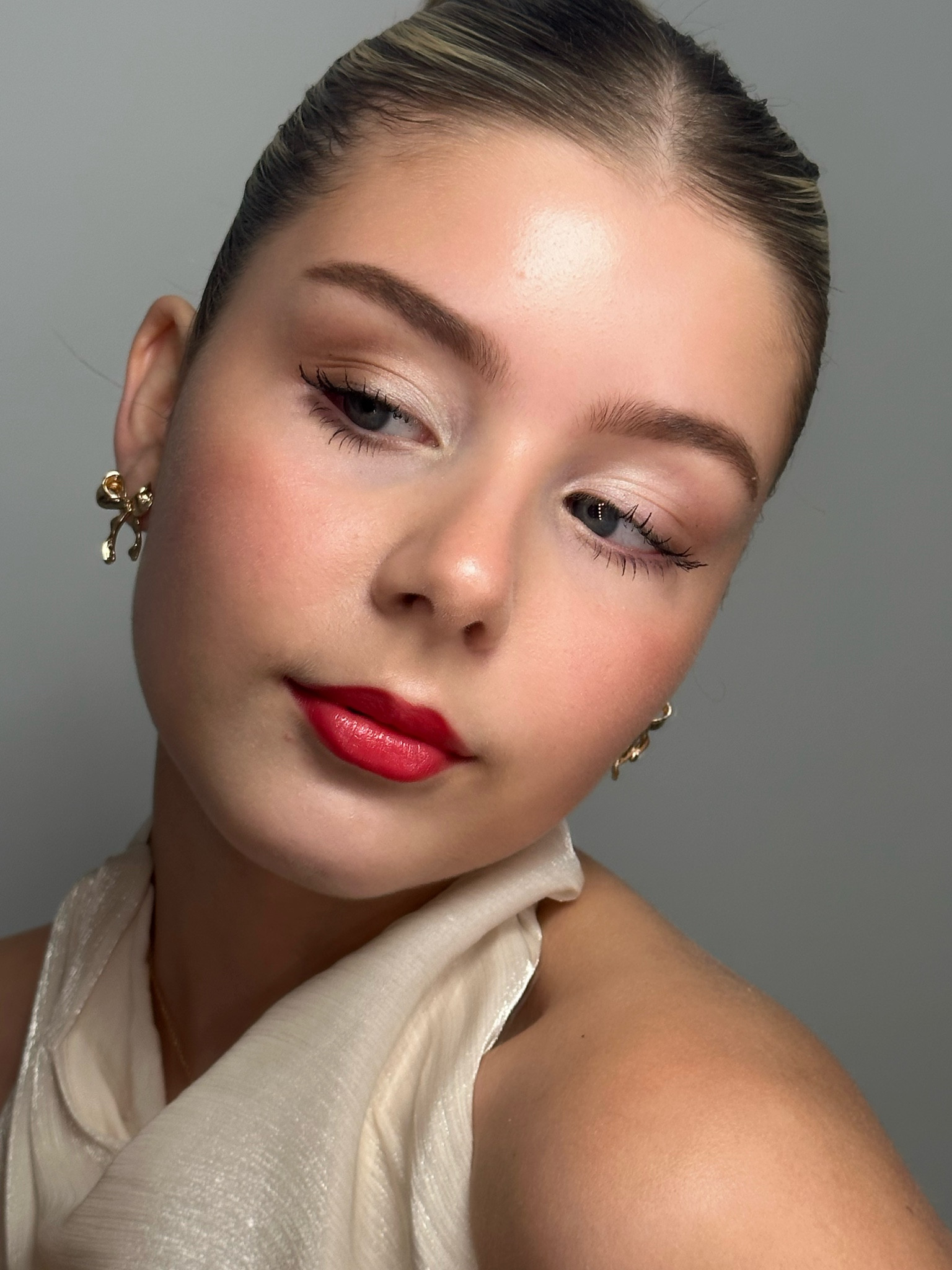 bow earrings! 🎀🫶🏻

#LTKSeasonal #LTKbeauty #LTKGiftGuide