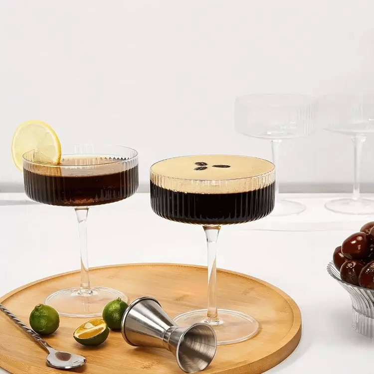 4 Pezzi Montex Bicchieri Da Cocktail In Vetro Soffiato A Mano Vintage Da 10 Once, Bicchieri Da Martini Scanalati, Adatti Per L'espresso Martini, Lo Champagne E Le Feste Di Cocktail Metropolitani | SHEIN