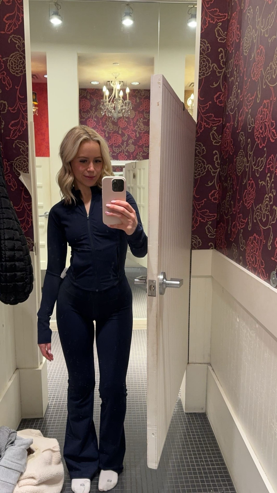 Perfect Athleisure set size small in both top and pants from garage !! 

#LTKmorningroutine #LTKActive #LTKPetite