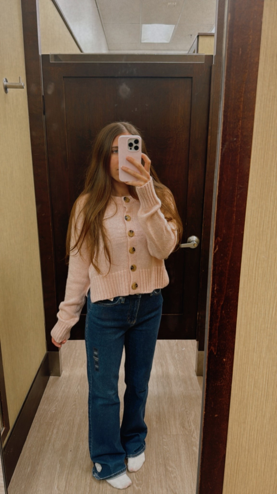 Button down cardigan + 90’s high rise bootcut jeans 

#LTKStyleTip #LTKSaleAlert #LTKWorkwear