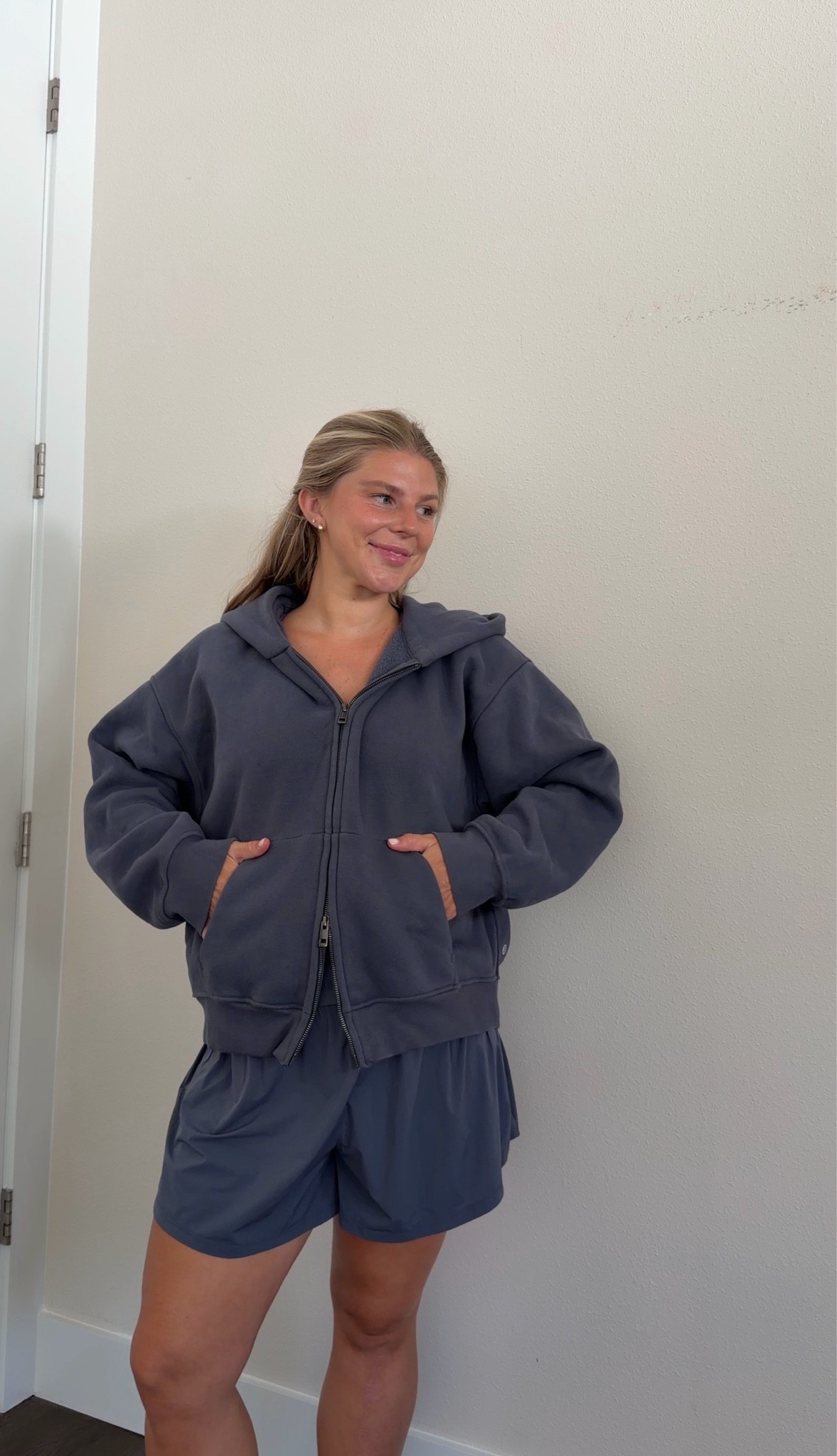 the color Dusty Diamond from @lululemon is SO GOOOOOD!!! #ad #lululemoncreator