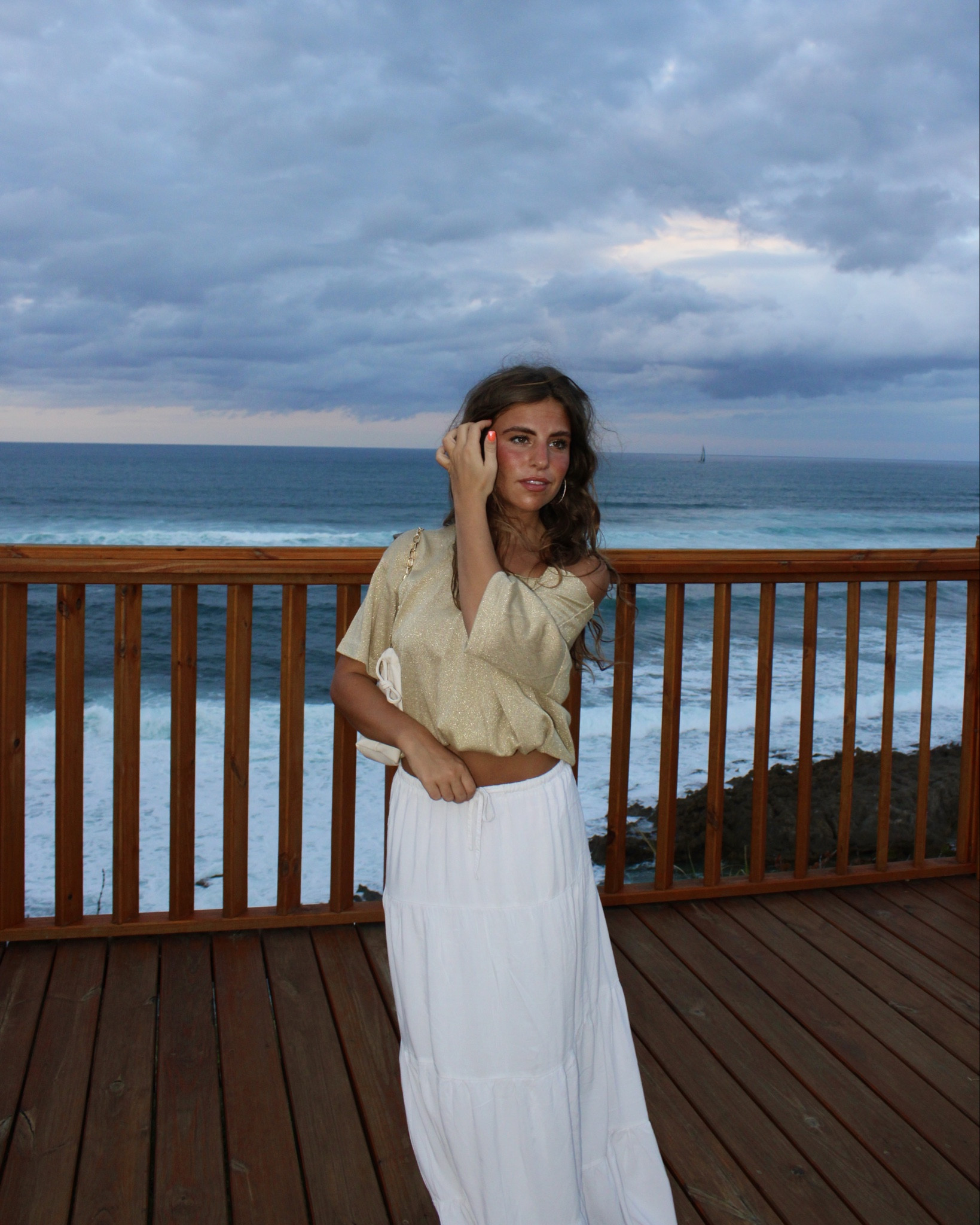 the PERFECT white maxi skirt for summer/ spring. I’m wearing a size Small🫶🏼