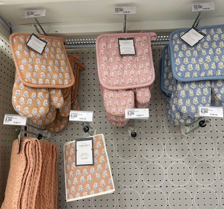 How cute are these block print pot holders?  Love the spring colors. 







Threshold, kitchen, dining, hosting, #competition 

#LTKunder50 #LTKhome #LTKFind