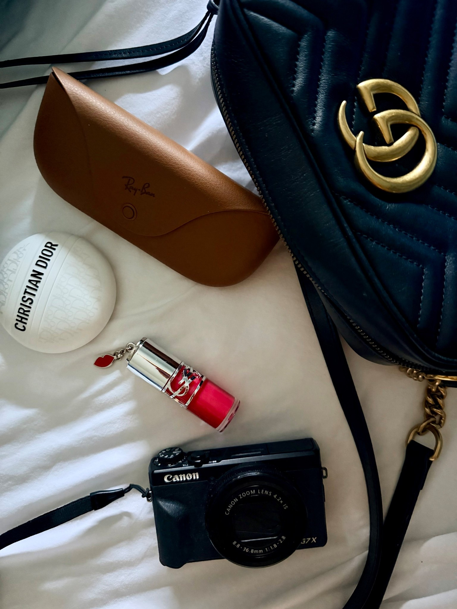 What’s in my bag? The essentials  

#LTKdayinmylife #LTKBeauty
