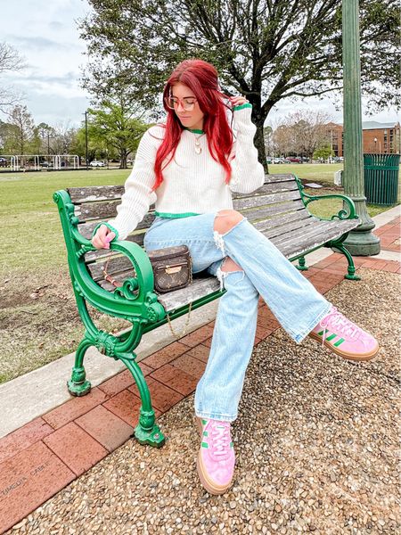 Outfit of the day! New fav sneakers 💗🍀