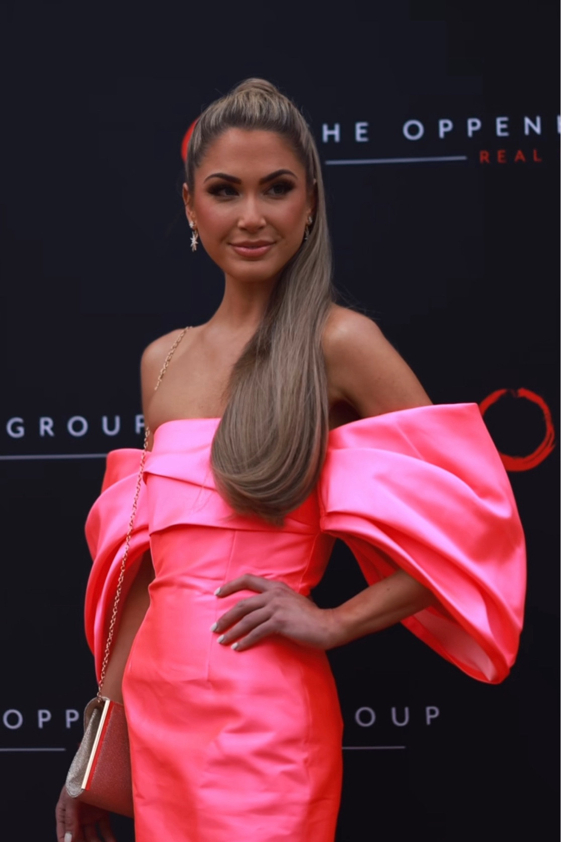 My favorite outfit for the entire season I love this dress. It’s definitely a splurge but wow, is it a moment ✨✨


•
•
Revolve dresses, selling sunset, selling the oc, cocktail dresses, pink dress, formal dresses, elliat 