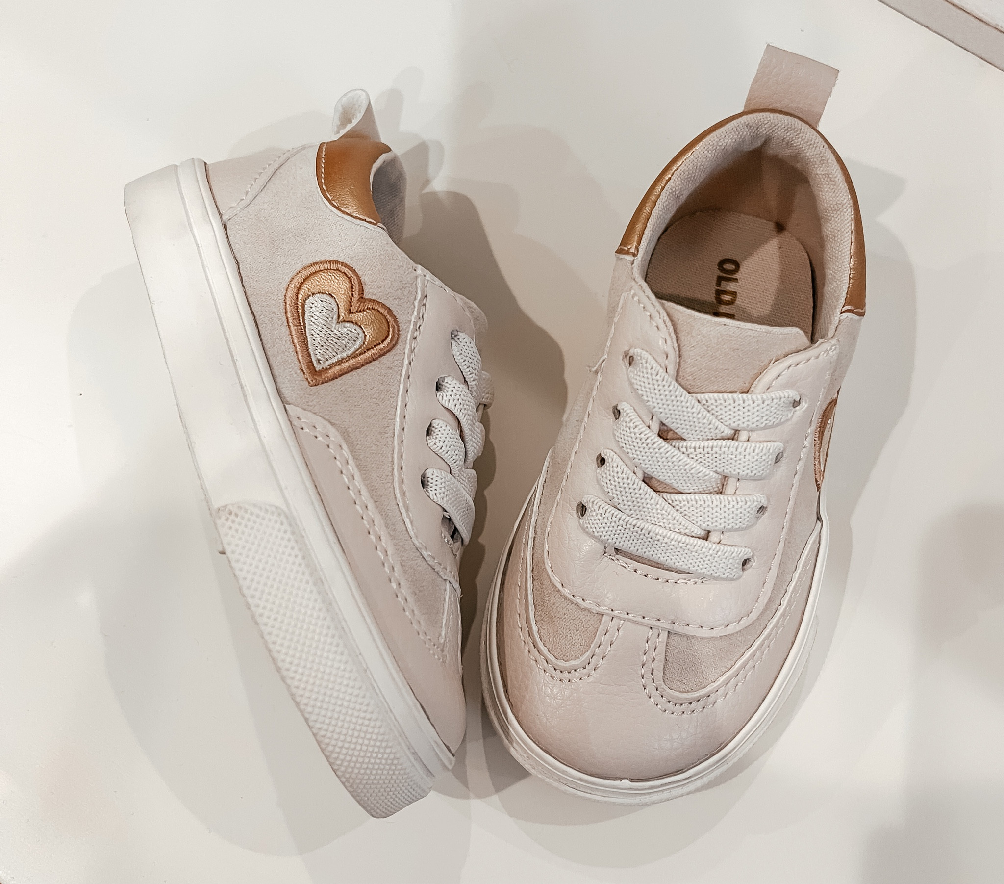 Toddler girl sneakers ; sparkle sneakers ; baby girl sneakers ; toddler old navy finds ; neutral sneakers for fall ; toddler girl idea 

#LTKGiftGuide #LTKkids #LTKbaby