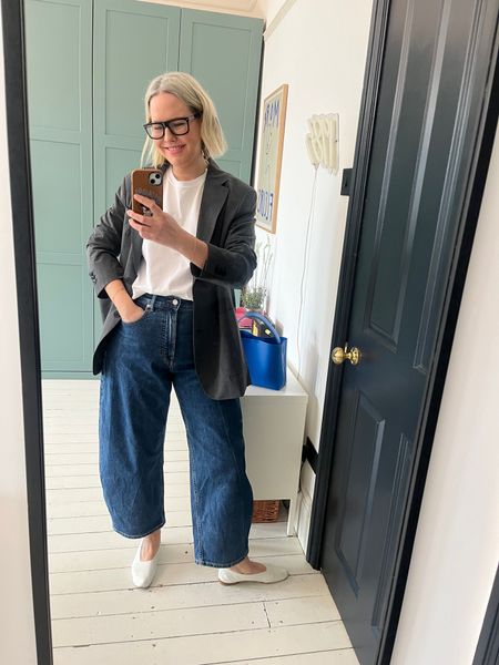 Cotton Oversized Cropped T-Shirt, Relaxed Fit Tailored Blazer Jacket, Way High Curve Jeans, Barrel Leg Jeans, Leather ballerina shoes, 
Leather Crossbody Bag

#LTKeurope #LTKstyletip #LTKSeasonal