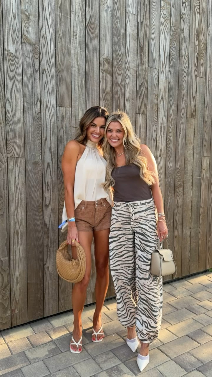 Had so much fun at LTK Con 😇🙌🏻

Here’s the outfit I wore for the Abercrombie party! These suede shorts are soooo cute for fall!! Shorts run small so size up!

Fall outfits women, revolve, dolce vita, Nordstrom, Katy Harrell

#LTKootd #LTKSeasonal