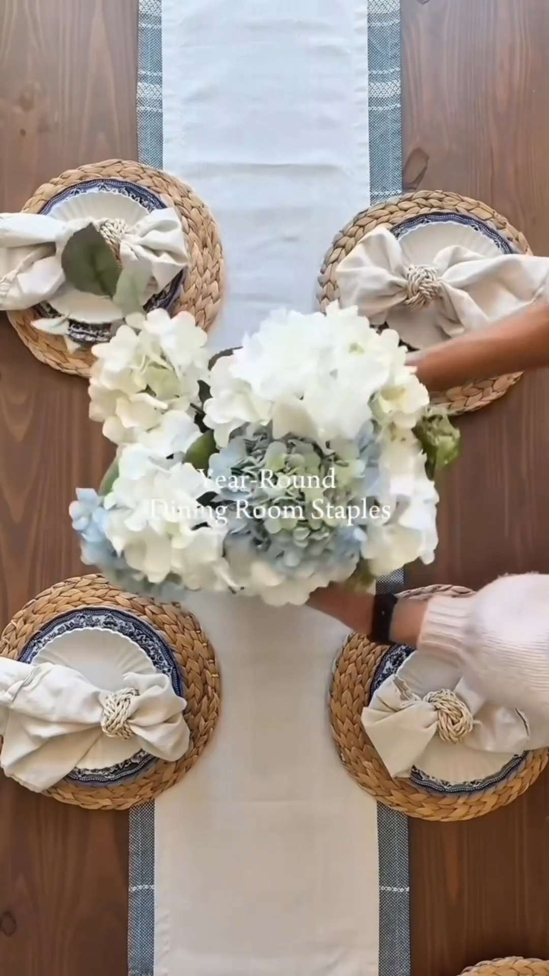 My favorite ways to style my amazon home decor! Loving refreshing my space with faux florals, books, and tablescapes! ✨





spring decor, room refresh, home decor, summer refresh, light and airy decor, spring refresh, tablescape 

 #LTKSeasonal #LTKOver40 #LTKHome