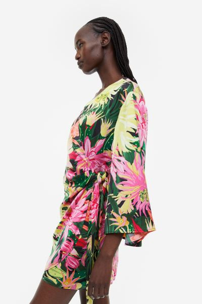 Satin wrap dress | H&M (UK, MY, IN, SG, PH, TW, HK)