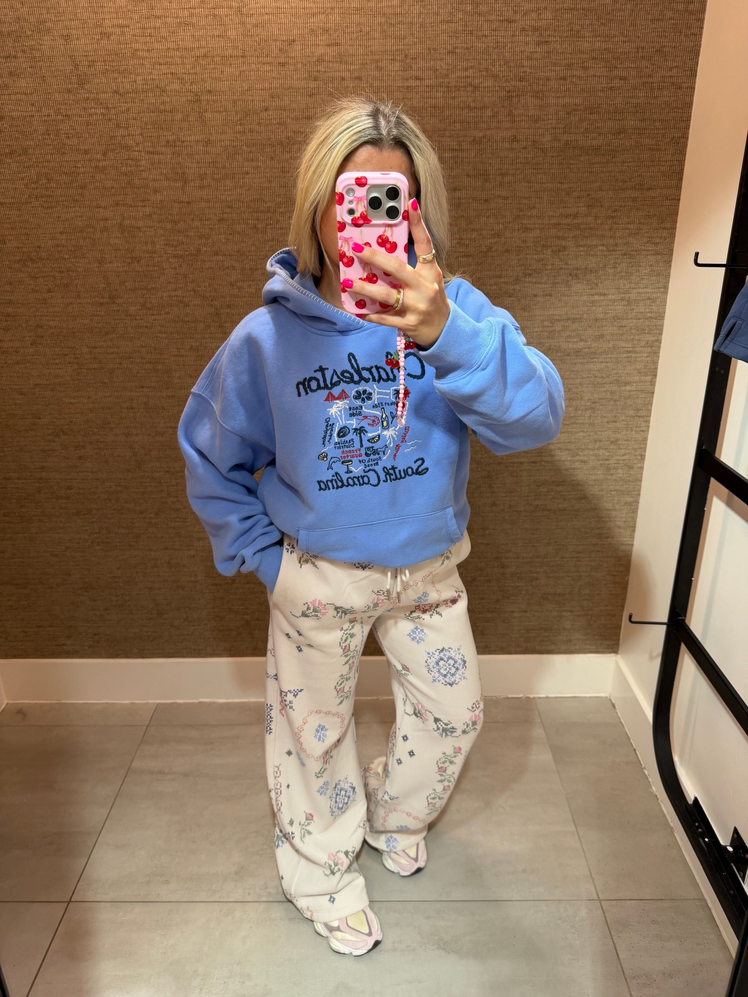 Comfy cute outfit on sale
Size m hoodie 
Small pants 
New balance tts
Abercrombie outfit 

#LTKootd #LTKSaleAlert