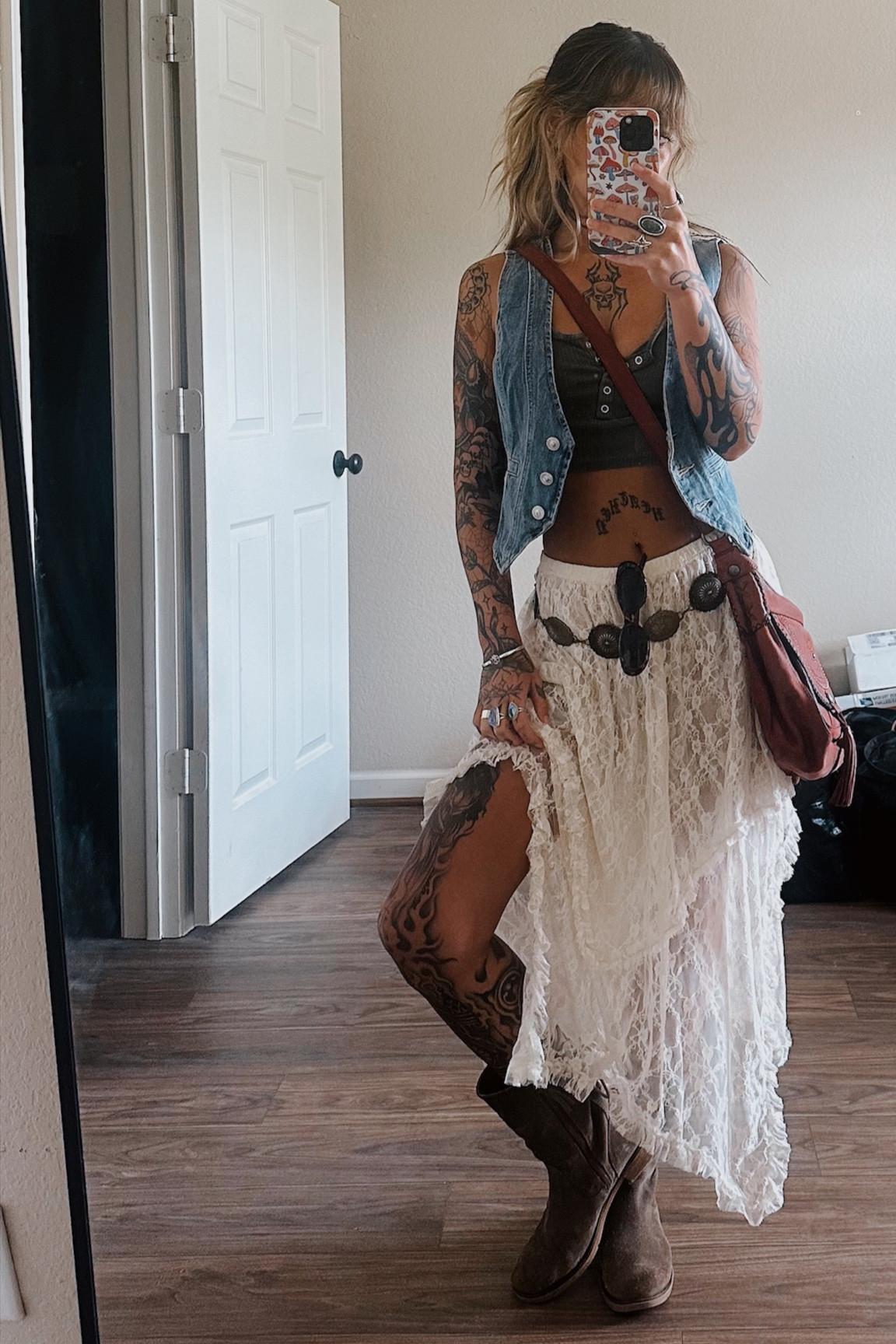 A fun outfit makes any outing better💥🕊️
• Tank is from Target - Wild fable but I don’t think they make the exact style anymore but I tagged similar 
• Bag is vintage

#style #styleinspo #vintagestyle #concert #concertstyle #spring #summer #springstyle

#LTKShoeCrush #LTKSummerEdit #LTKStyleTip