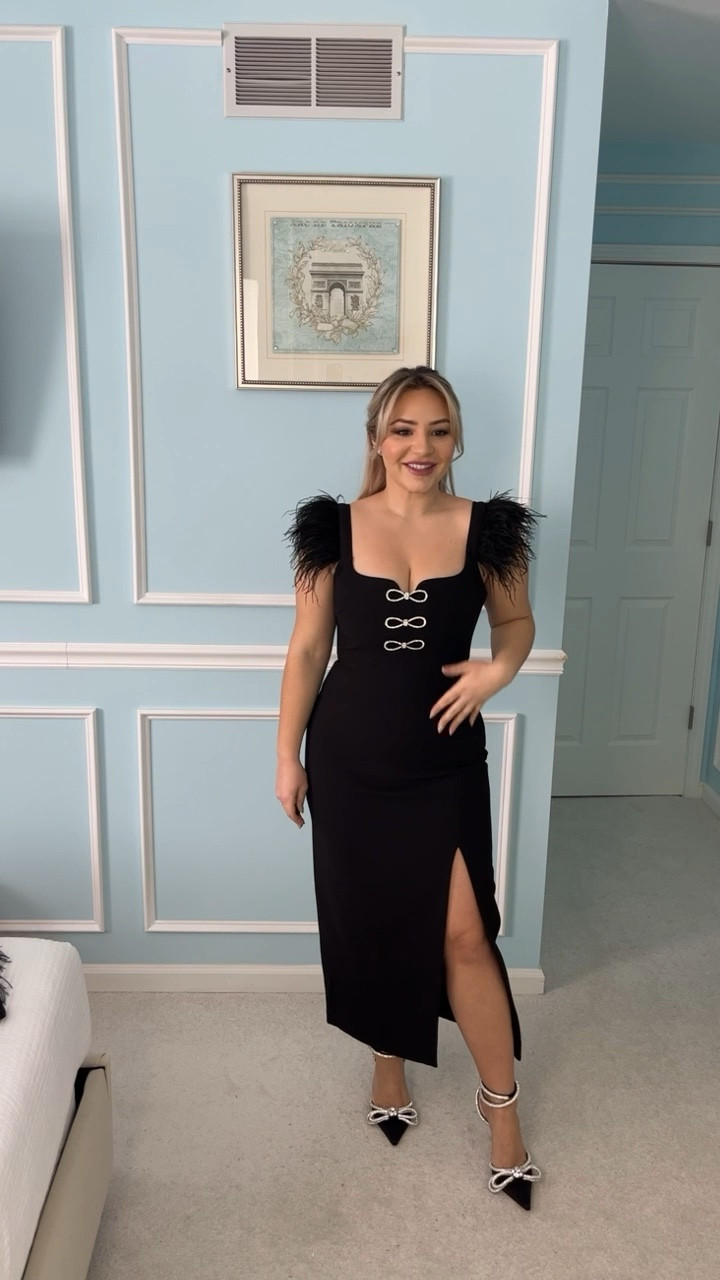 A moment for this gorgeous, simple, elegant dress 🖤 head over to my instagram to see more @miss_ana_naumovska 

#LTKmidsize #LTKshoecrush #LTKstyletip