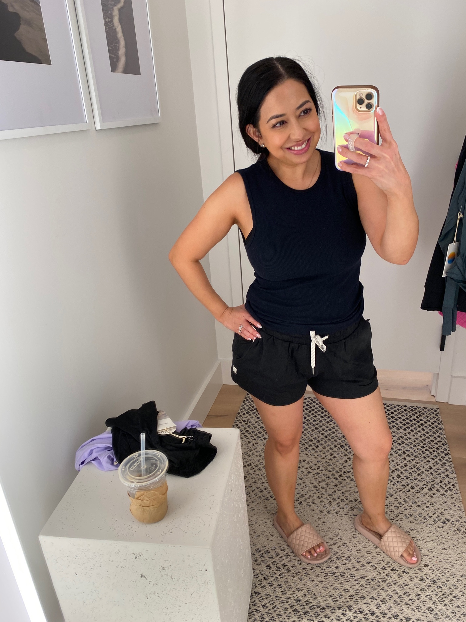 Comfy 4 inch Vuori shorts. 
Size small TTS. 


#LTKstyletip