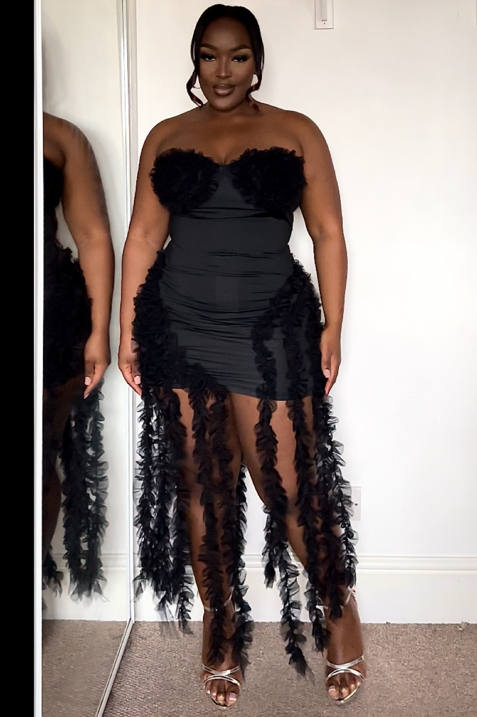 SHEIN Ruffle strapless dress (Black)
Size L worn 

LBD, little black dress, birthday dress, New Year’s Eve dress, party season, sparkle season

#LTKHoliday #LTKparties #LTKplussize