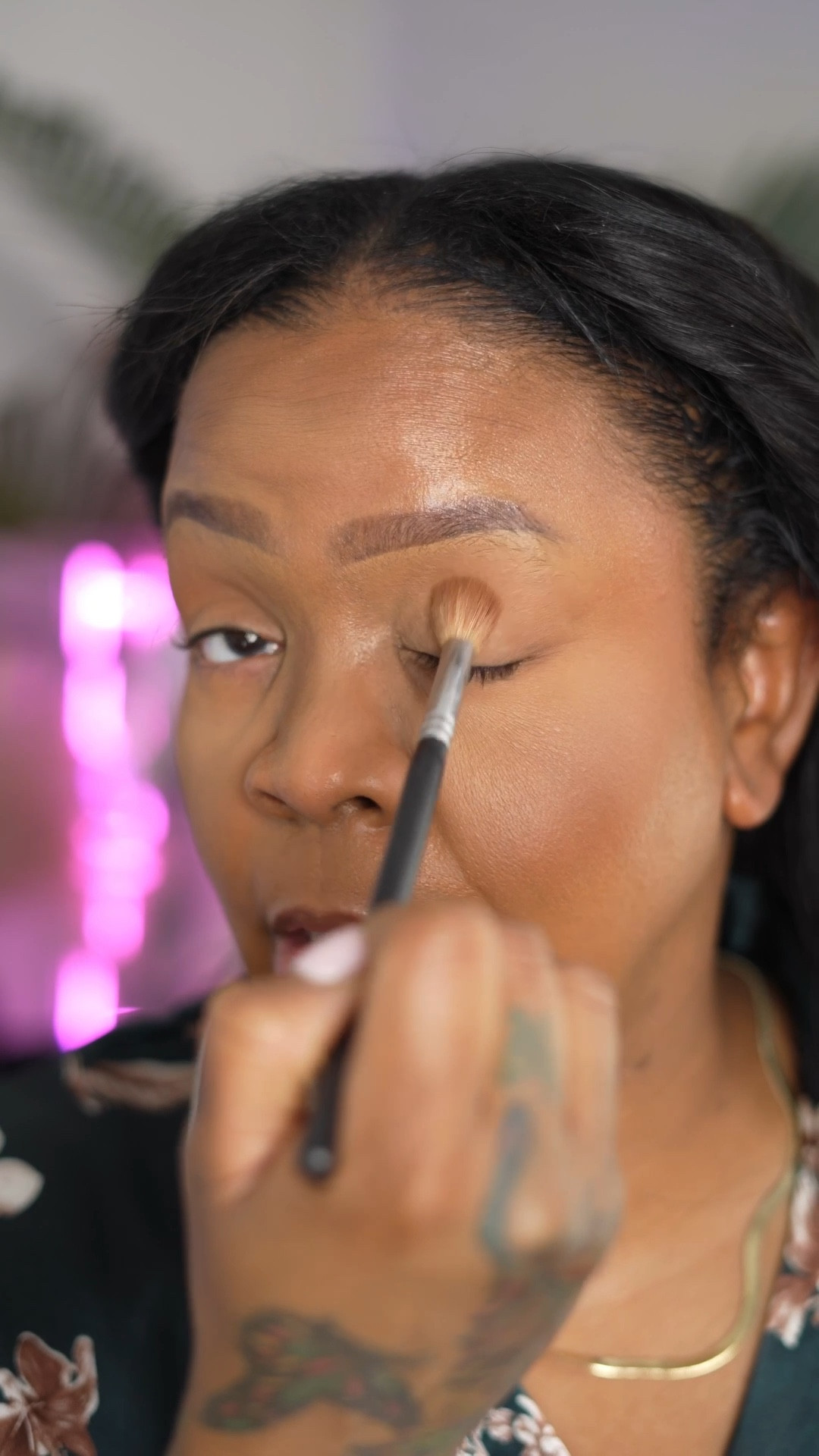 Doing my makeup and finally sharing a little bit about me 💄✨
I’m Bridgett Harrison, 49, based in Dallas lifestyle creator and hairstylist turned influencer. You’ll see a mix of makeup, skincare, fragrance, fashion, and cute home finds.
I love blending affordable pieces with a touch of luxury to keep things cute and polished.
Make sure to follow and shop my latest finds on LTK! 💕


#LTKBeauty #LTKOver40