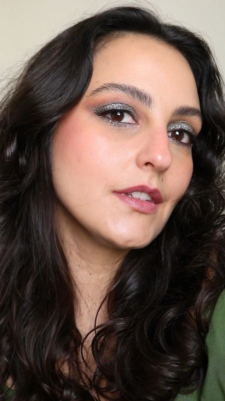 Maquiagem pro Natal verde com glitter! 

#LTKGift #NatalLTK 

#LTKbrasil #LTKbeauty #LTKVideo