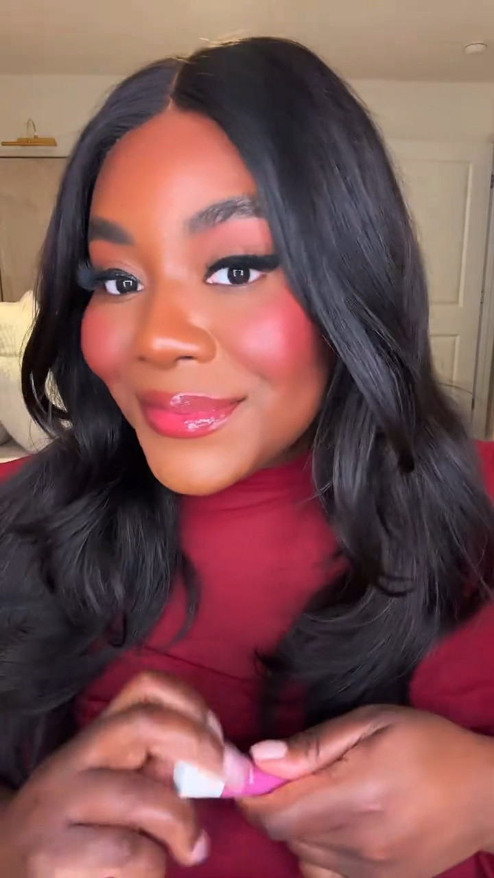 could this be the best tinted lip balm on the market? I think so — the finish feel on the lips are 10/10!



#LTKBeauty