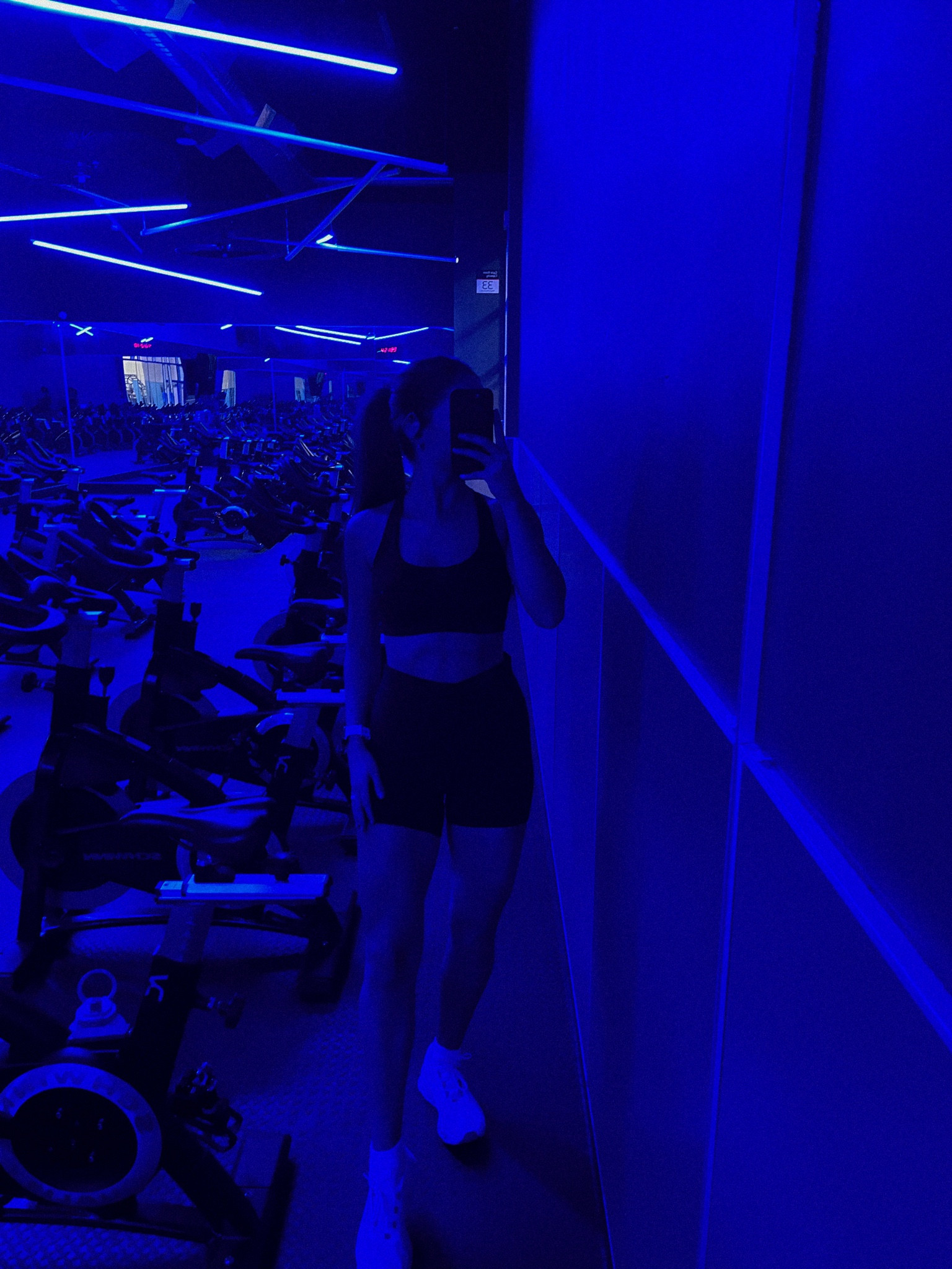 workout wear!!
wearing a small in top and 4 in bottoms!

#LTKActive #LTKFitness #LTKShoeCrush