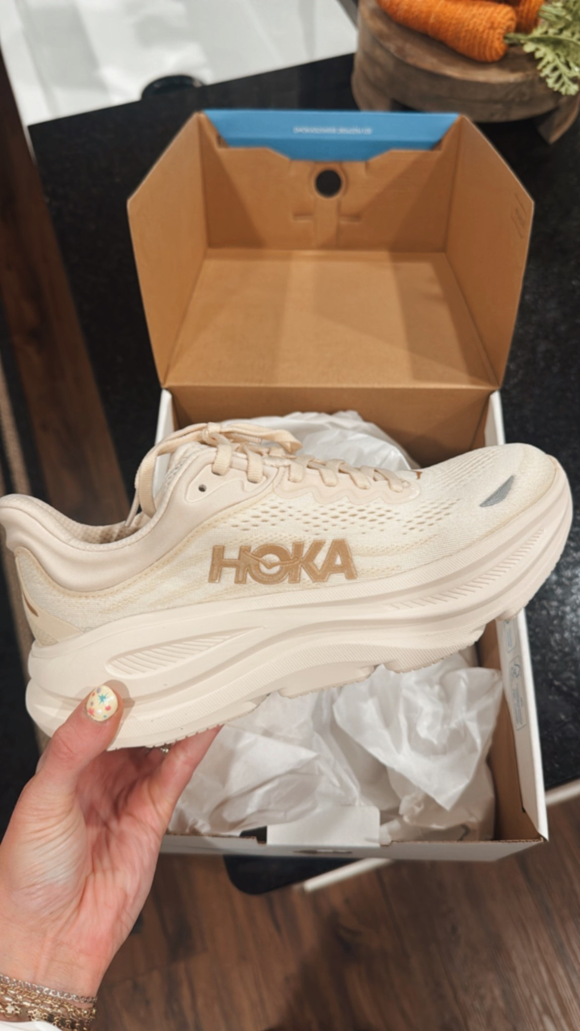 These sneakers 😍

#LTKSeasonal #LTKActive #LTKShoeCrush