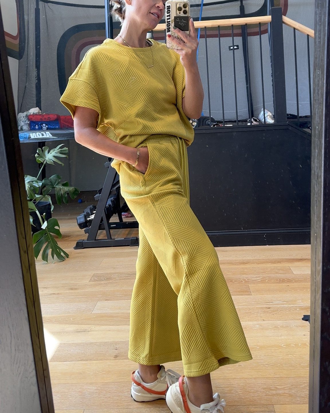 The perfect fall set, feels like you’re wearing a blanket. Color and texture is perfection. Wearing a size small. Set is under $35! 

#LTKFindsUnder100 #LTKStyleTip #LTKSeasonal