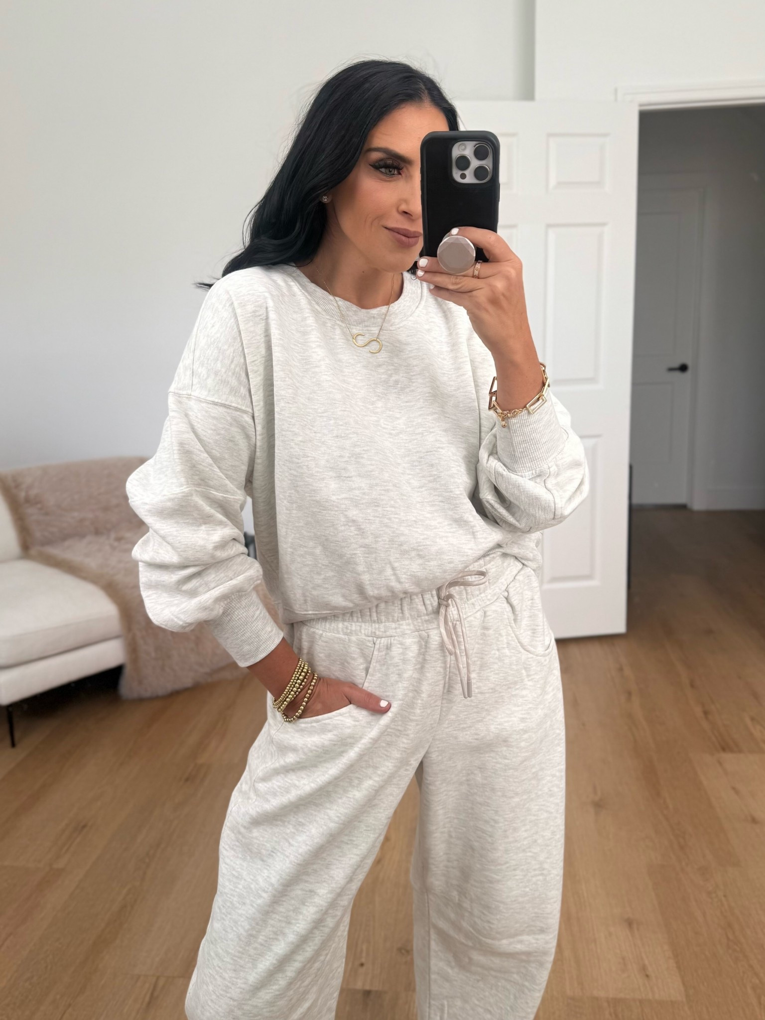 Celebrity Pink Women's Barrel Leg Sweatpants wearing size medium only $18. Oversized Boyfriend Sweatshirt wearing size medium only $16
