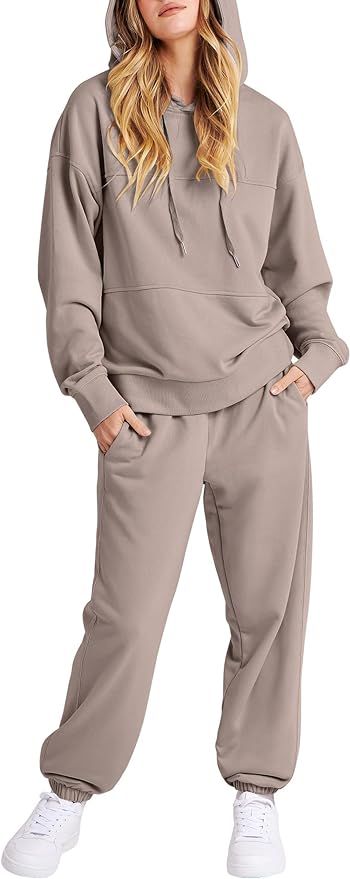 Caracilia 2 Piece Outfits Loose Sweatsuits Fashion Pullover Hoodies and Sweatpants Tracksuits Jog... | Amazon (US)