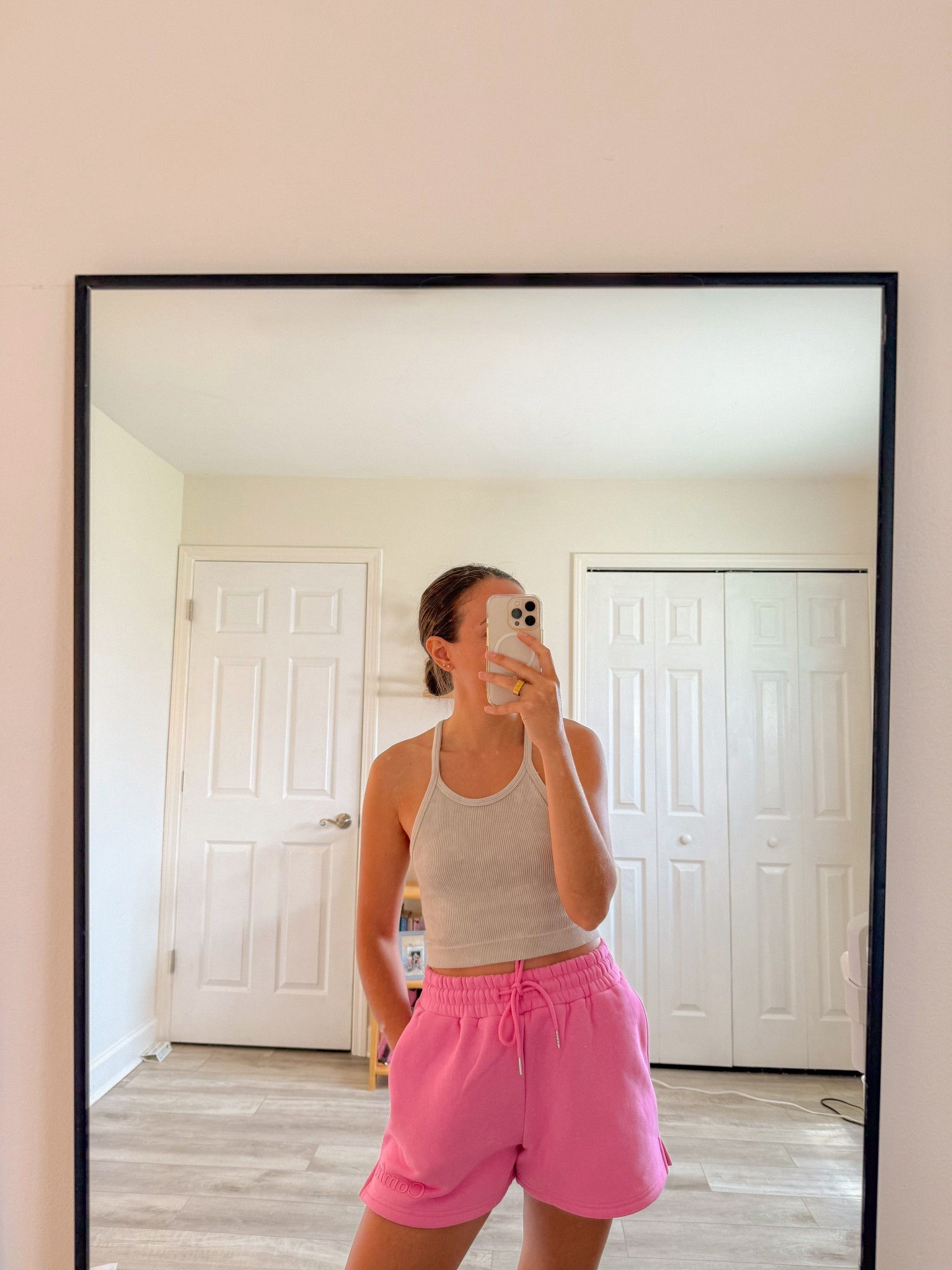 🏷️ currently on sale!

summer outfit, summer lounge shorts, pink outfit, pink shorts, sweat shorts, lounge shorts, casual summer outfit, comfrt shorts with pockets 

#LTKSaleAlert #LTKFindsUnder50 #LTKSummerEdit