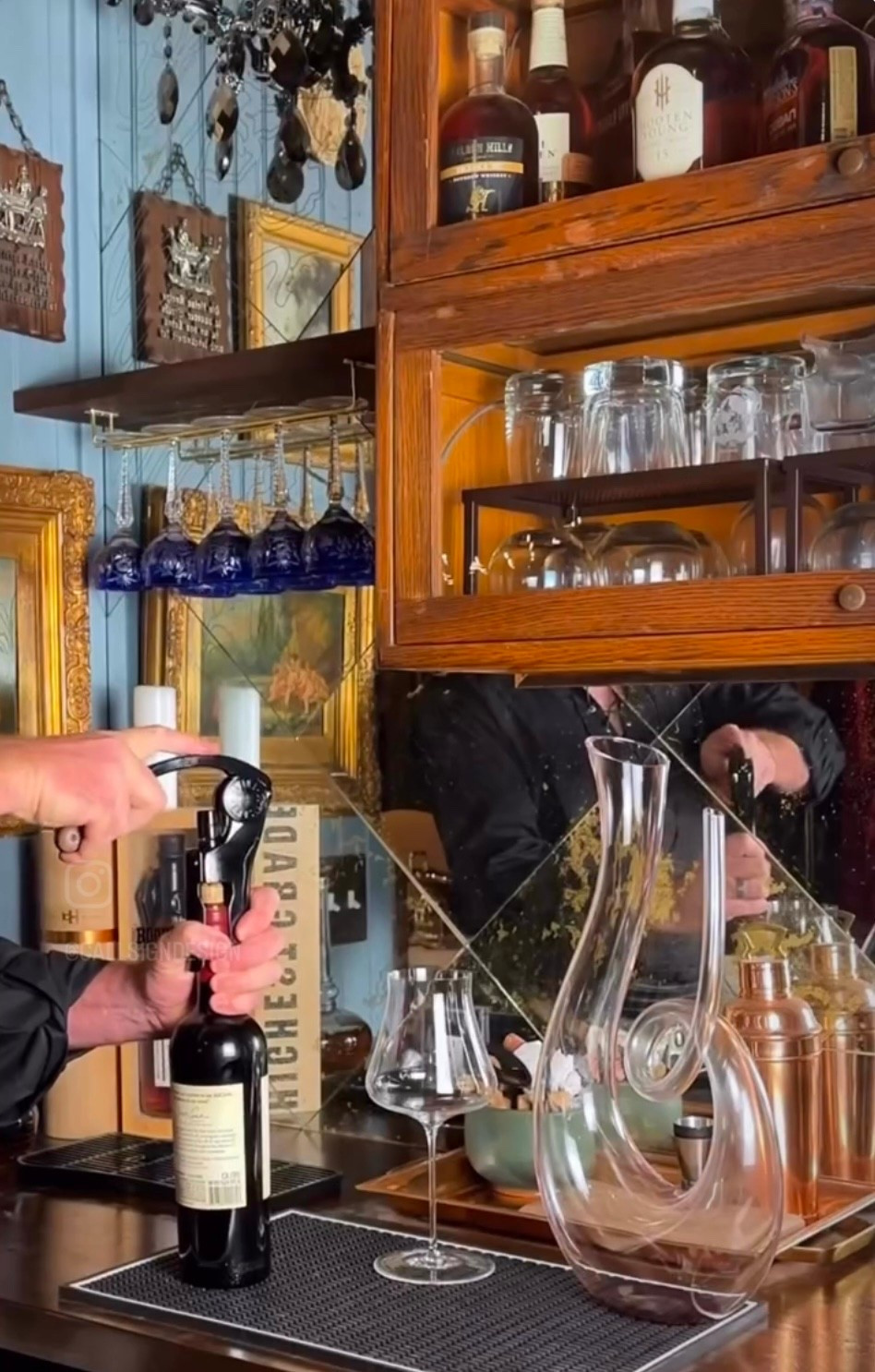 A sculptural wine decanter that turns opening a bottle into a ritual. Designed to aerate beautifully while doubling as a striking bar statement.

#CallSignDesign #Vintage #Luxury #InteriorDesign #InteriorDecorating #Elegance #Chandelier #OldWorldCharm #DesignStyle #CastleCore #OldWorldCharm  #SimpleSwaps