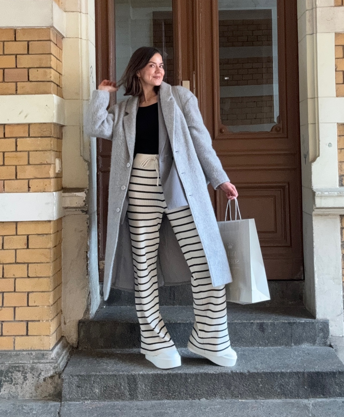this style is called: striped pants meets grey blazer meets white plateau sneakers kinda look 👟🩶🤍🖤

#LTKeurope #LTKSeasonal #LTKstyletip