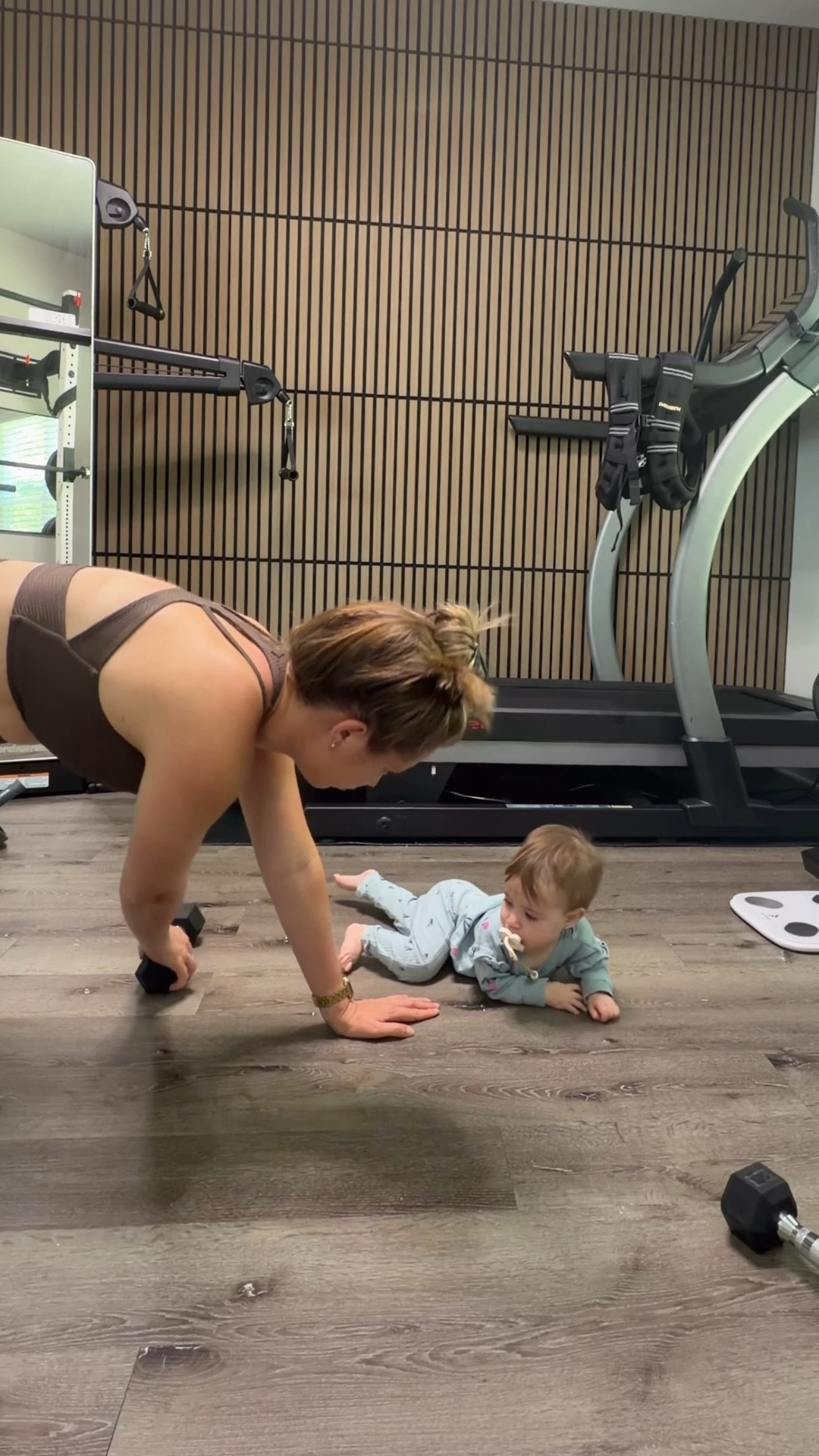 Didn’t finish my workout before she finish eating lunch

One of my favorite day 1 sets (wearing a size small). Love having my little workout buddy and her cute outfit. ￼

#LTKfitnessgoals #LTKActive #LTKmomlife