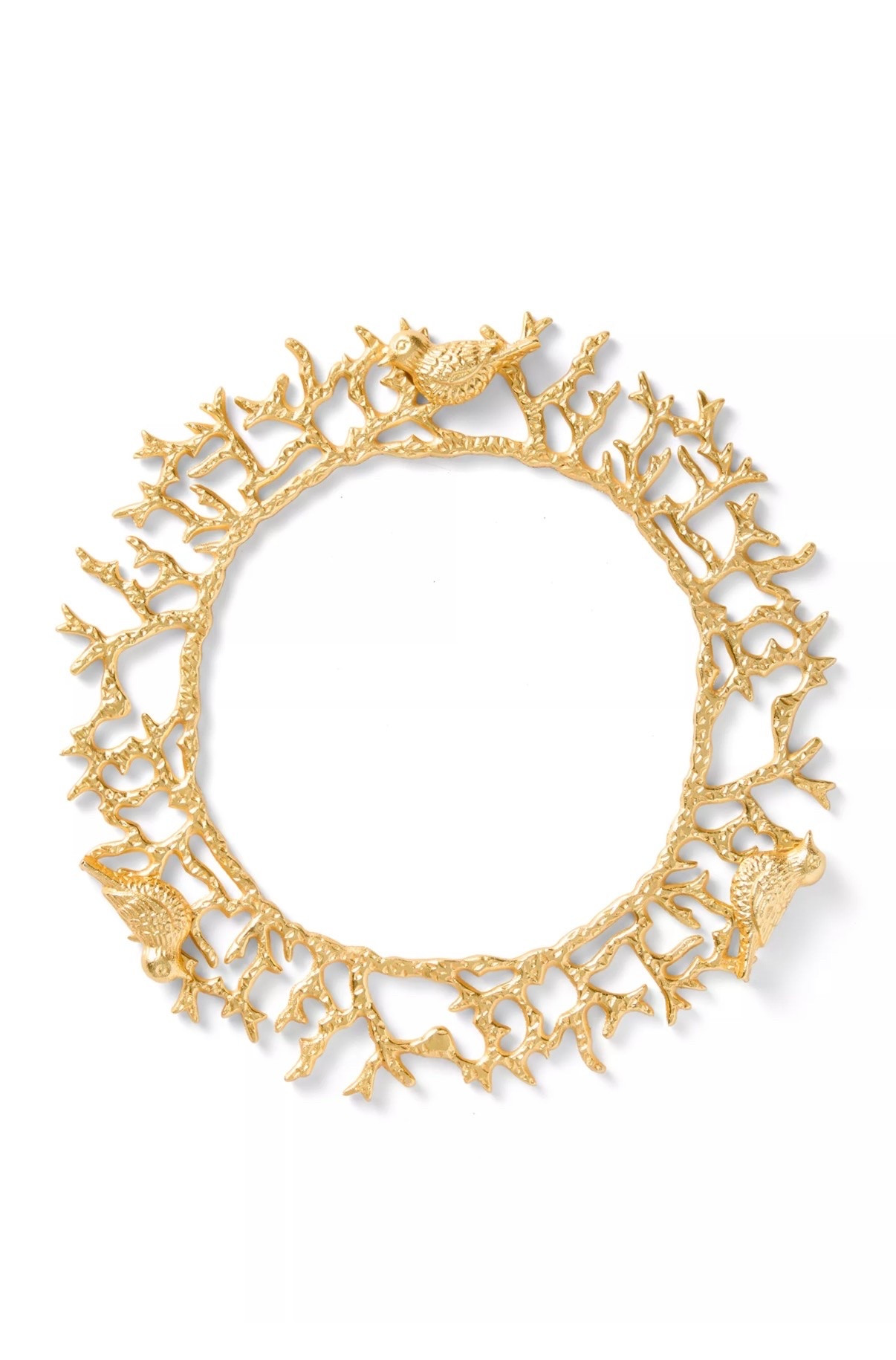 Gold metal charger doubles as a wreath ✨ Christmas decor gold wreath bird wreath

#LTKHome #LTKSaleAlert #LTKdayinmylife