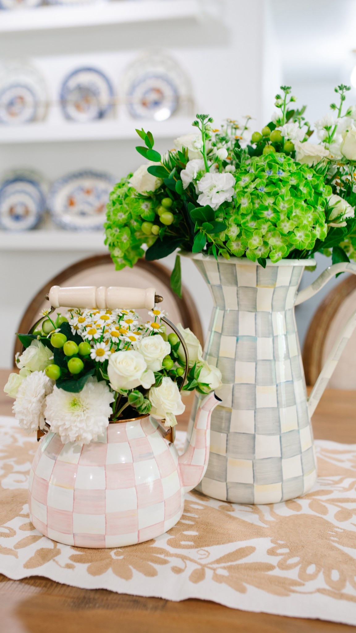 Mackenzie Barn Sale is live! Up to 60% off all items! Here are some of my favorites!

Home decor, vase, floral arrangement, Mackenzie Childs, smiles and pearls 

#LTKHome #LTKSaleAlert #LTKOver40