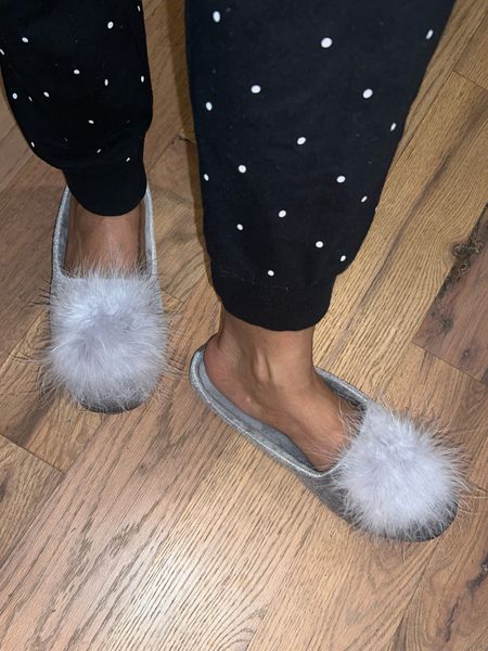 Stylish and comfy house slippers


#LTKhome #LTKstyletip #LTKshoecrush