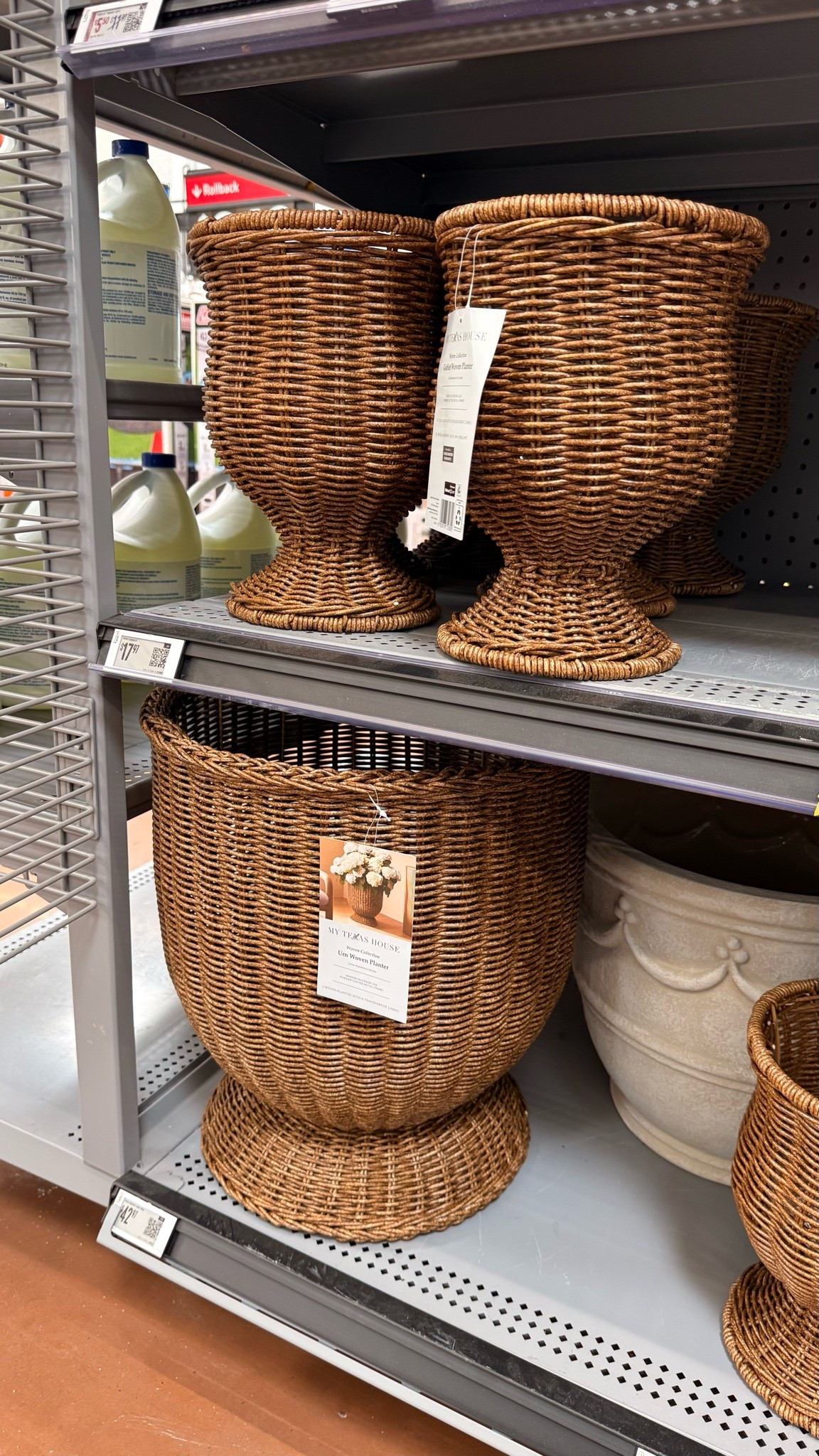 @Walmart is NOT playing around with outdoor decor this season 🌿 These wicker urn planters are giving expensive patio and they’re only $42! The hourglass shape, the woven texture, the size — its giving designer garden center without the designer price tag.

#WalmartFinds #WalmartHome #OutdoorDecor #PatioDécor #PlantMom #GardenDecor #RattanDecor #WickerPlanter #BackyardDecor #HomeDecorFinds #AffordableHome #LTKSeasona
#LTKHome