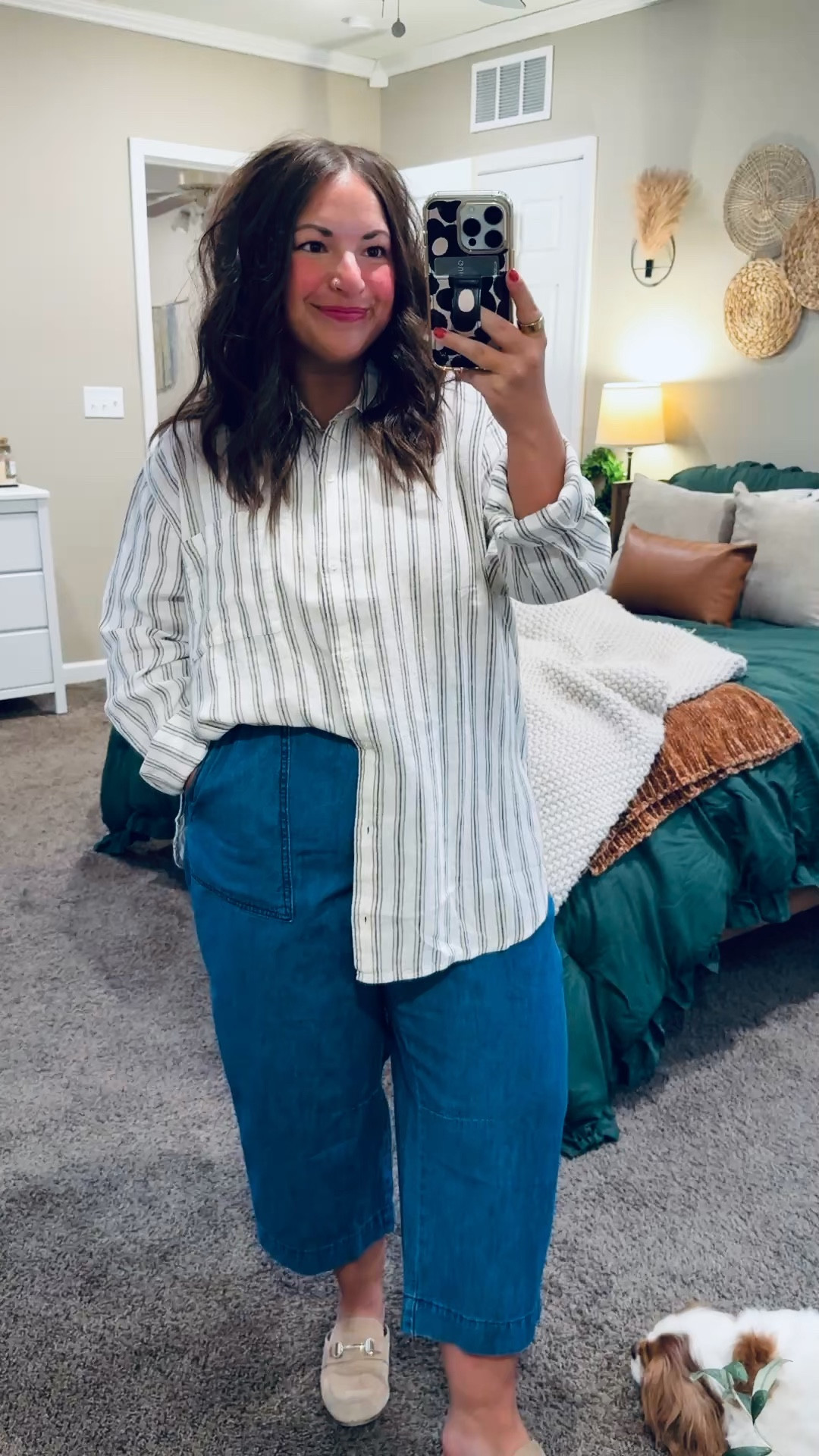 mules: sold out, but linking similar options below!
pants: fit true to size // wearing a petite large (pretty short on me, I’m 5’)
button up: fits true to size // wearing a large 

 

#LTKootd #LTKMidsize #LTKWorkwear