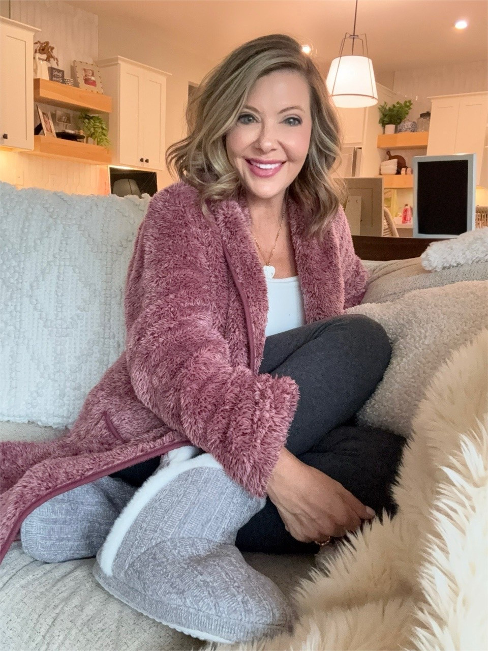 Excited to partner with @Soft Surroundings to show you a fun lounge look for fall!

#LTKdayinmylife #LTKootd #LTKmomlife