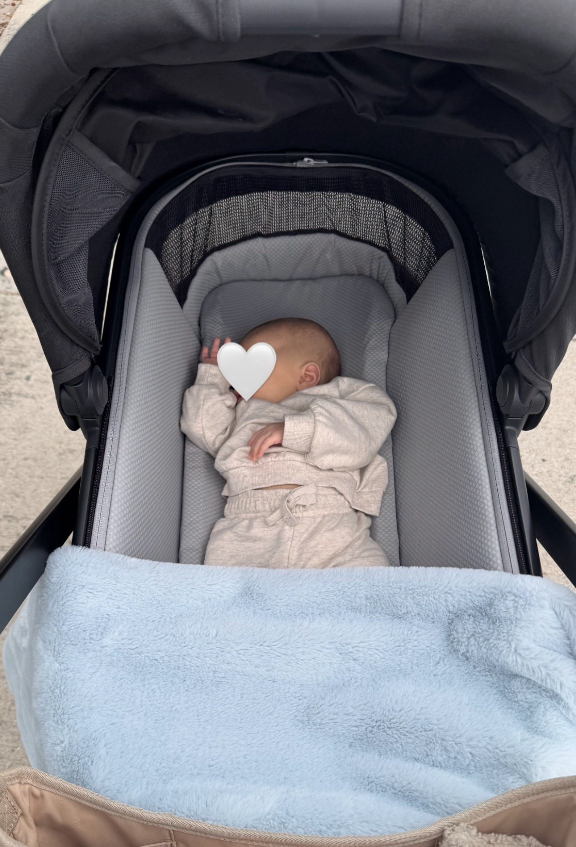 The perfect fall baby sweat set 🤍 

#babyoutfits #babyfallfits #babysweatshirt #coord #babyblanket #babyfinds #cutebabyclothing #fallfinds #fallfits #newbornclothing #h&mbaby #h&m

#LTKKids #LTKBaby #LTKSeasonal