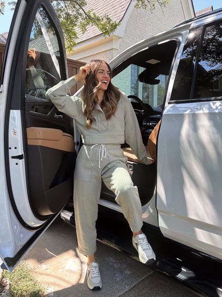 Roadtrip ready 🚗 Off to cooler temps to enjoy a weekend at the lake with fam (& avoid the construction at our house). My entire look is via @walmart @walmartfashion & is a steal! I wore this set in grey the last time I traveled. It comes in 7 colors! Shop it via the LTK app here: https://liketk.it/4hCTH #WalmartPartner #WalmartFashion #liketkit #traveloutfit #roadtrip #casualstyle 
