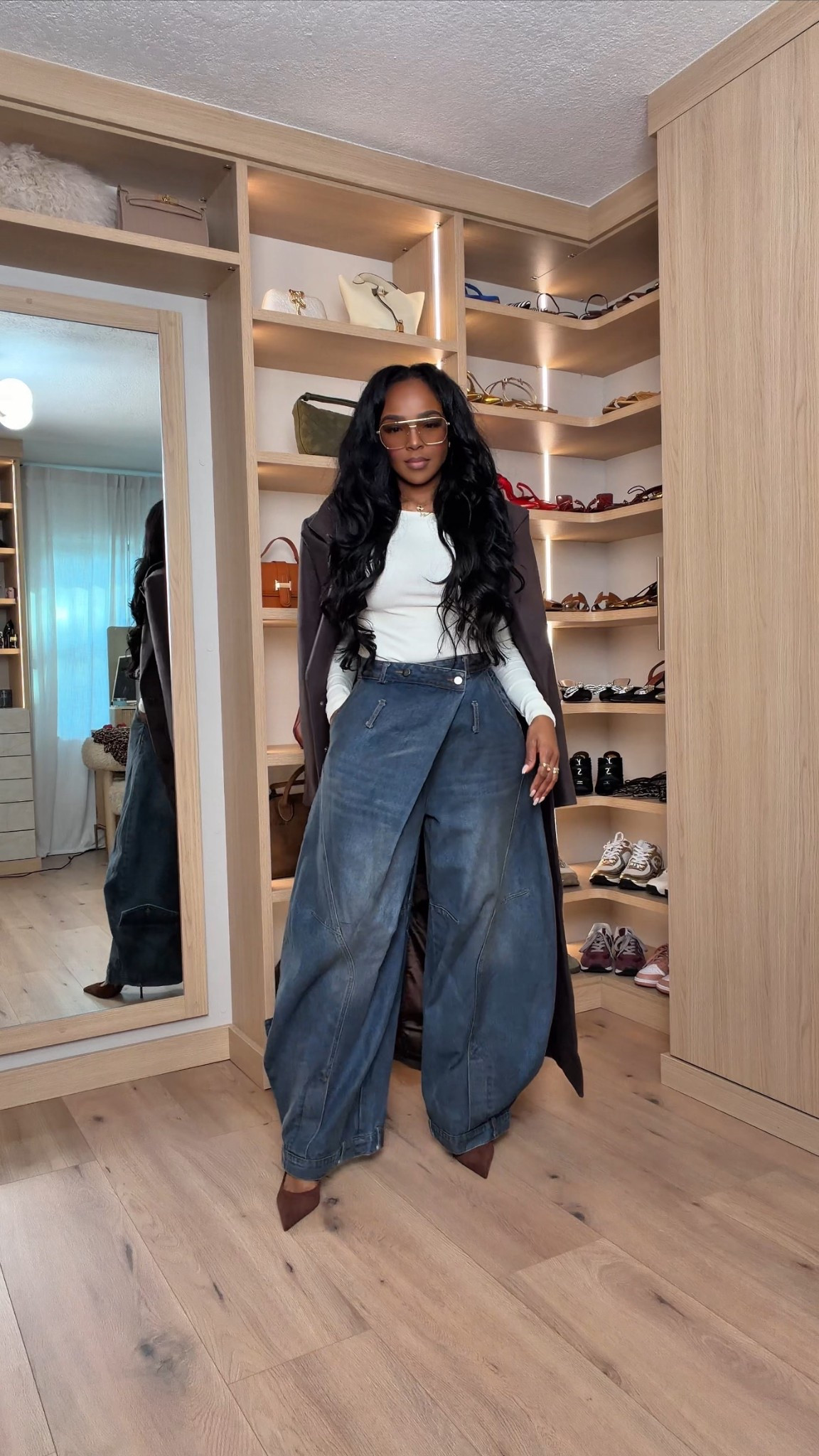 Casual layers with a chic twist — these wide-leg cargos add effortless volume while the longline coat pulls everything together for a clean, elevated vibe. One of those looks that feels simple but still makes a statement.

Perfect for casual days out, winter errands, and everyday elevated styling. Favorite to revisit later.

wide leg cargo pants outfit, winter casual layered look, elevated everyday style with long coat

Follow me on Instagram and YouTube @kirasfashionfinds