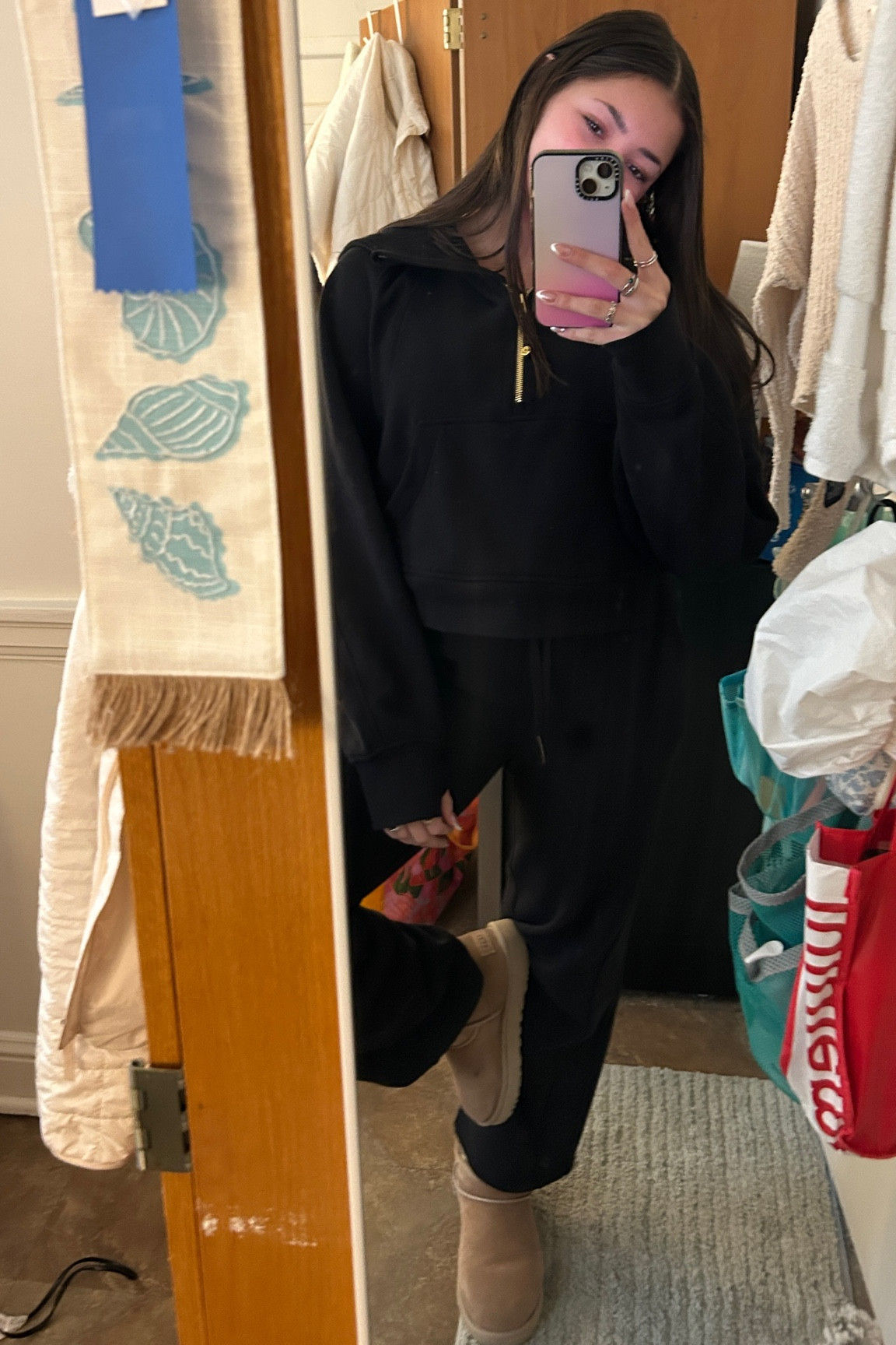 black gold zipper lulu set🩶

#LTKActive #LTKGiftGuide #LTKSeasonal